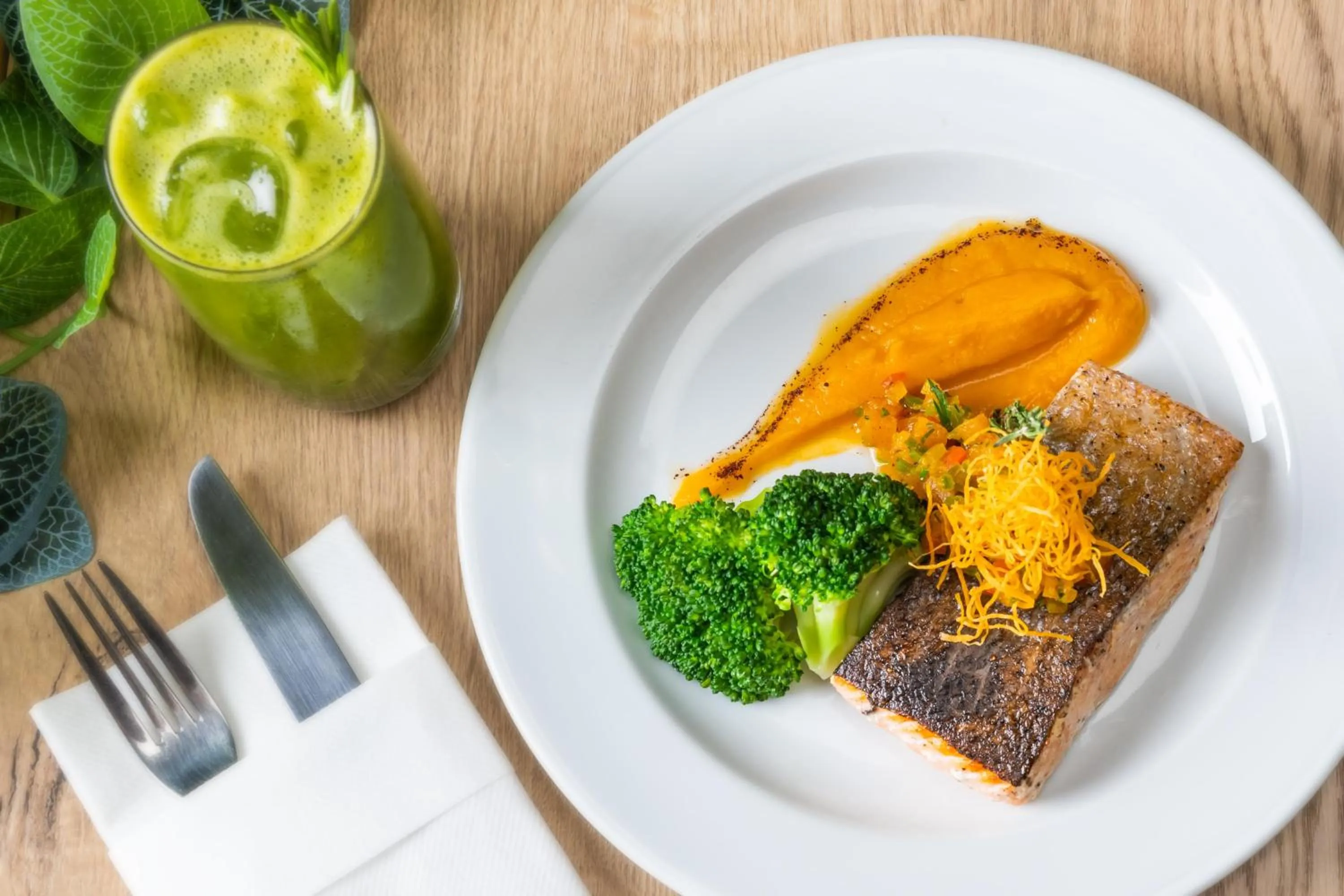 Restaurant/places to eat in JA The Manor Hotel, Dubai