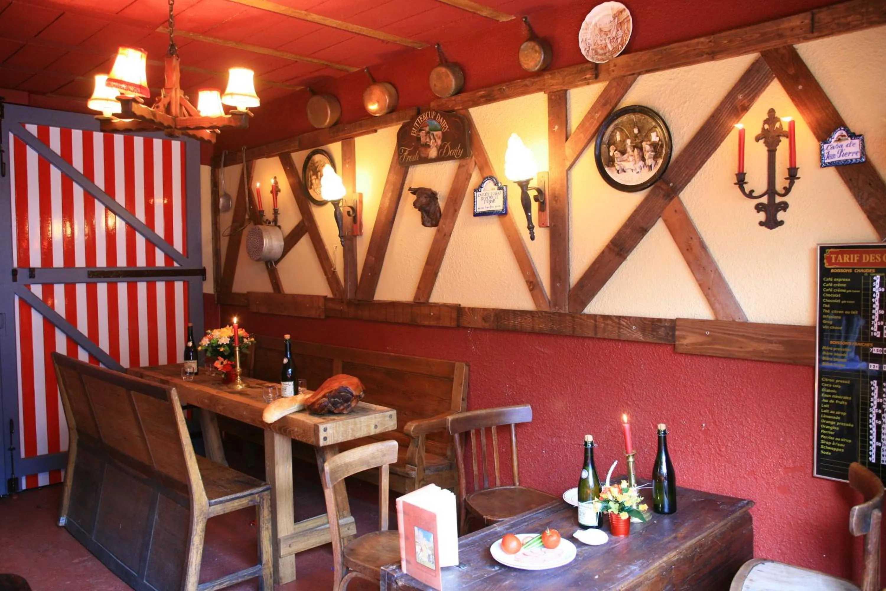 Lounge or bar in Le Commerce