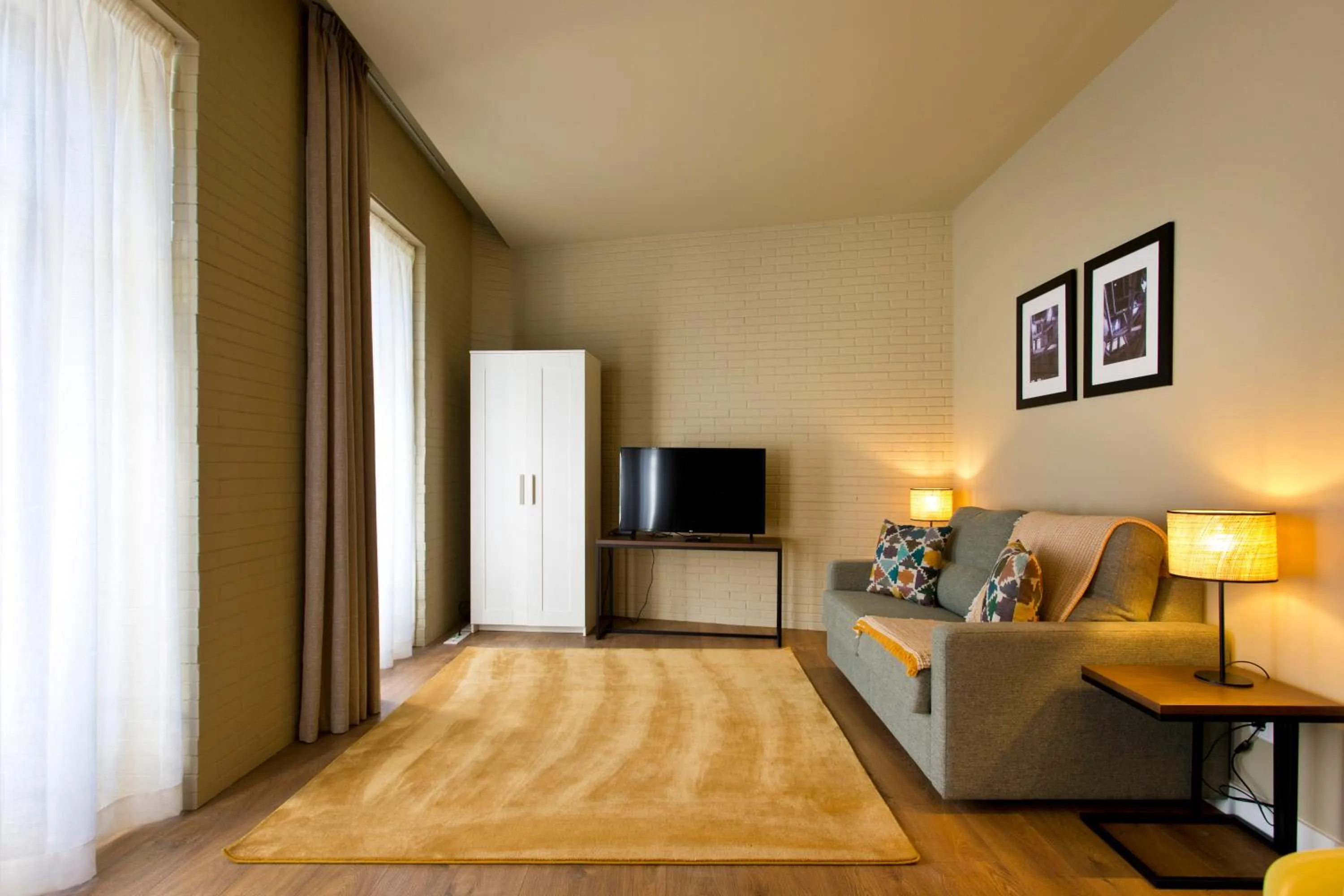 Living room, Bed in RVA - Porto Central Flats