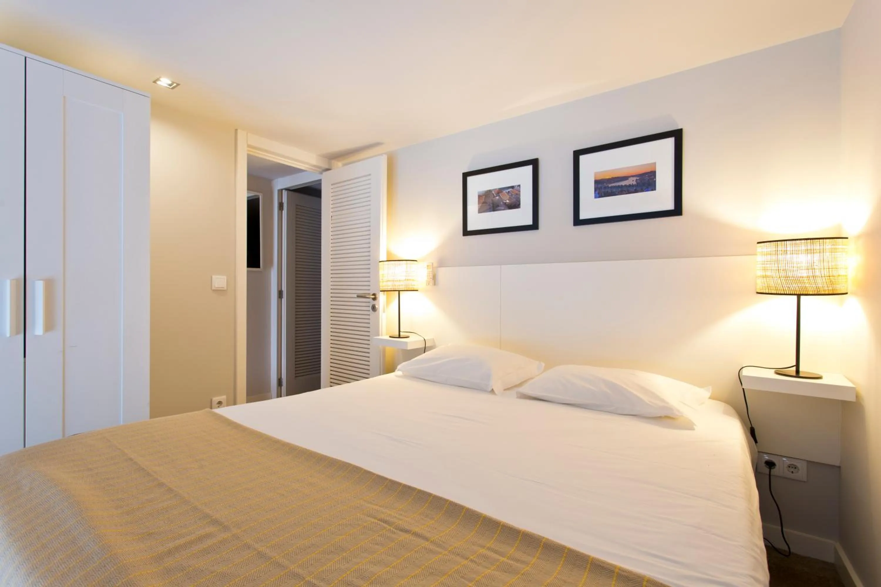 Bed in RVA - Porto Central Flats