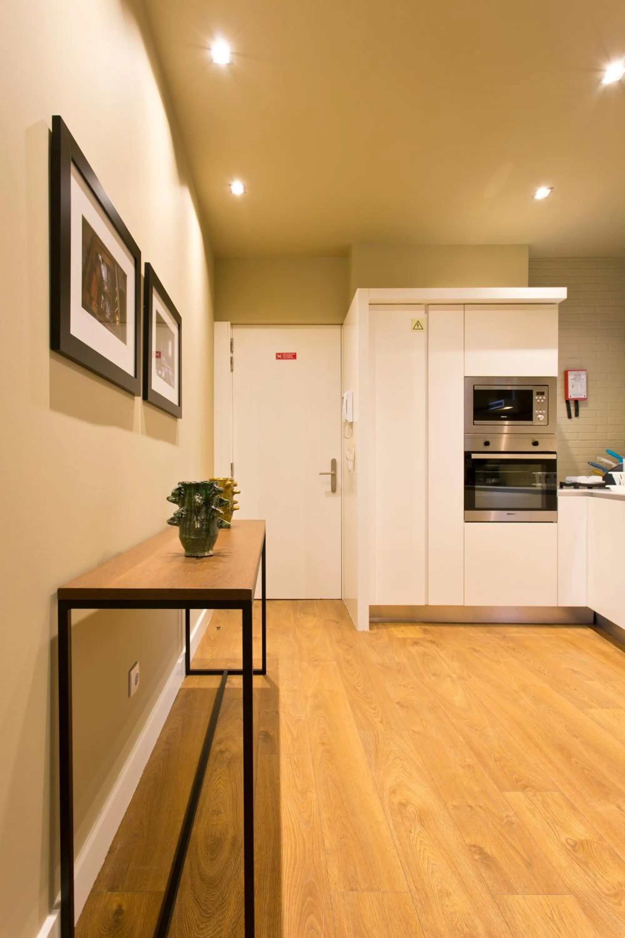 Kitchen or kitchenette in RVA - Porto Central Flats