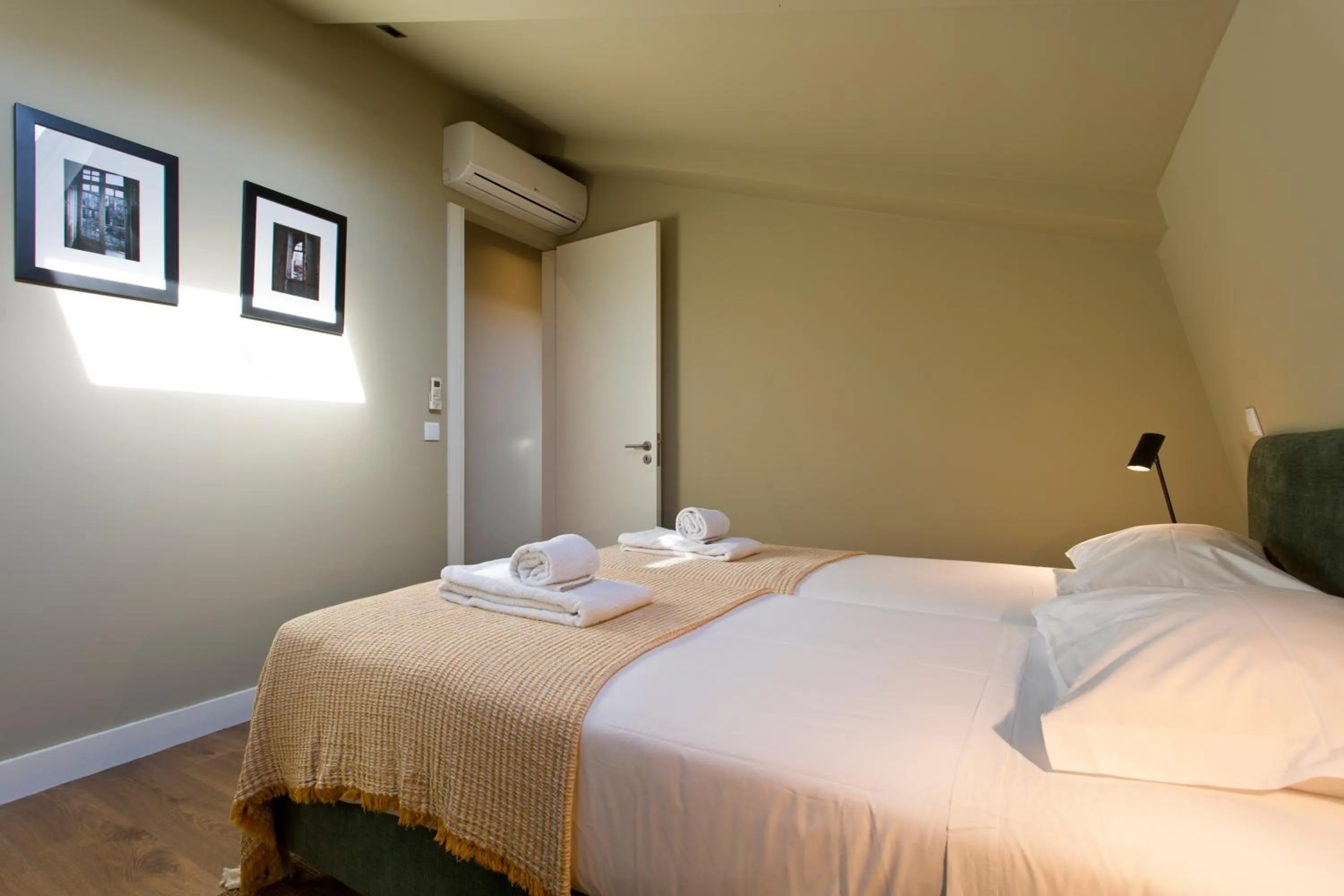 Bed in RVA - Porto Central Flats