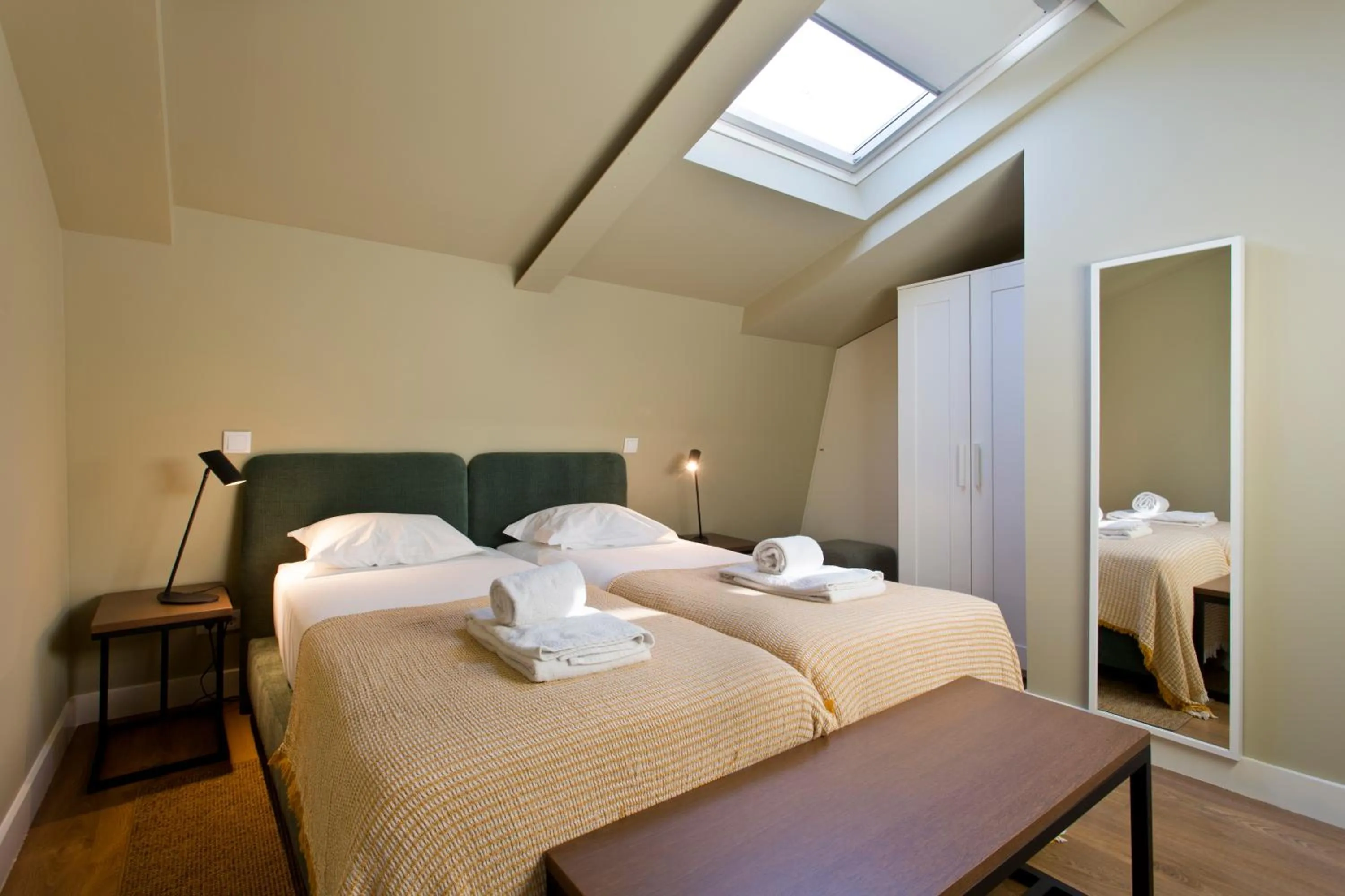 Bedroom, Bed in RVA - Porto Central Flats