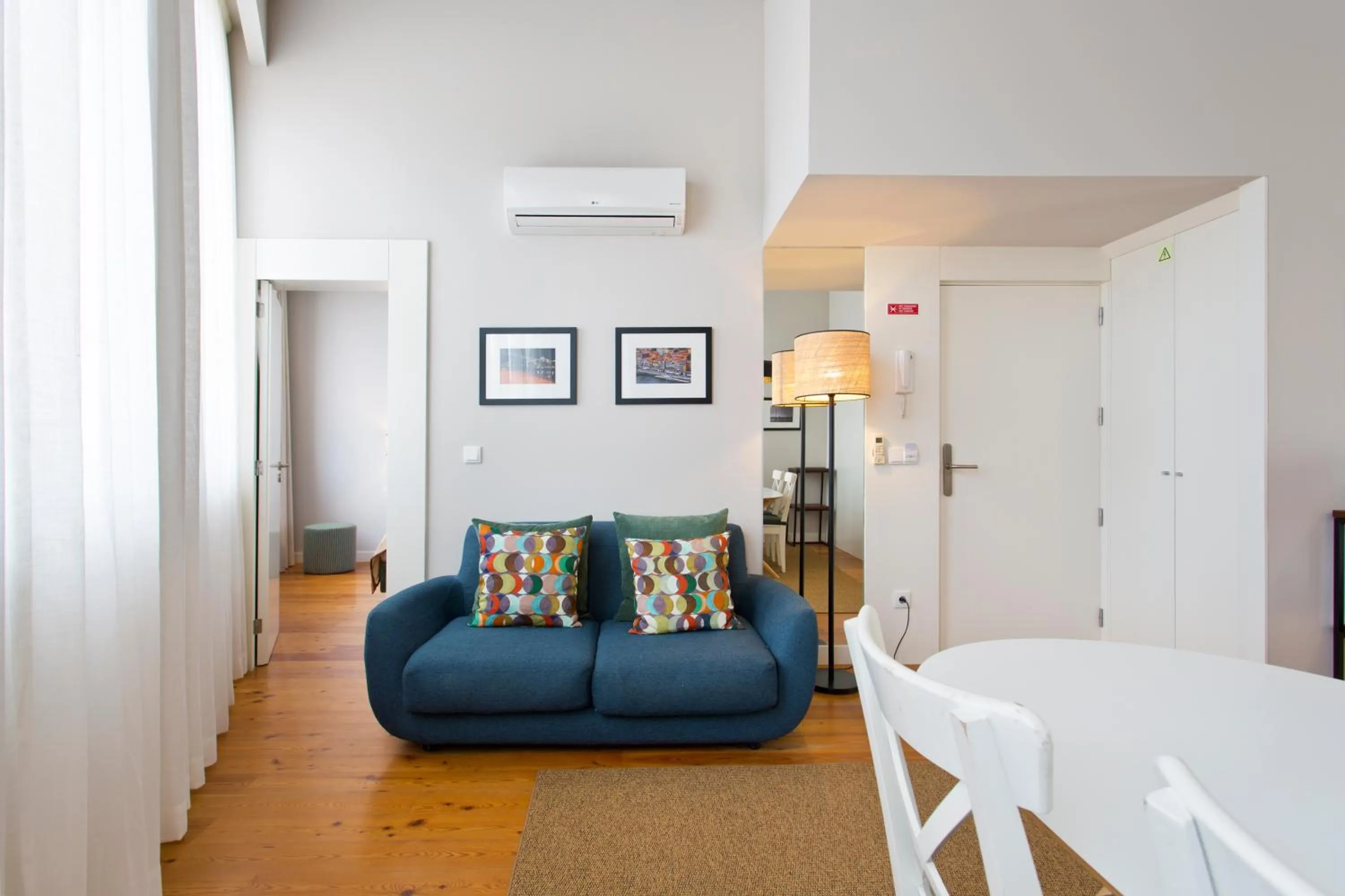 Seating area in RVA - Porto Central Flats