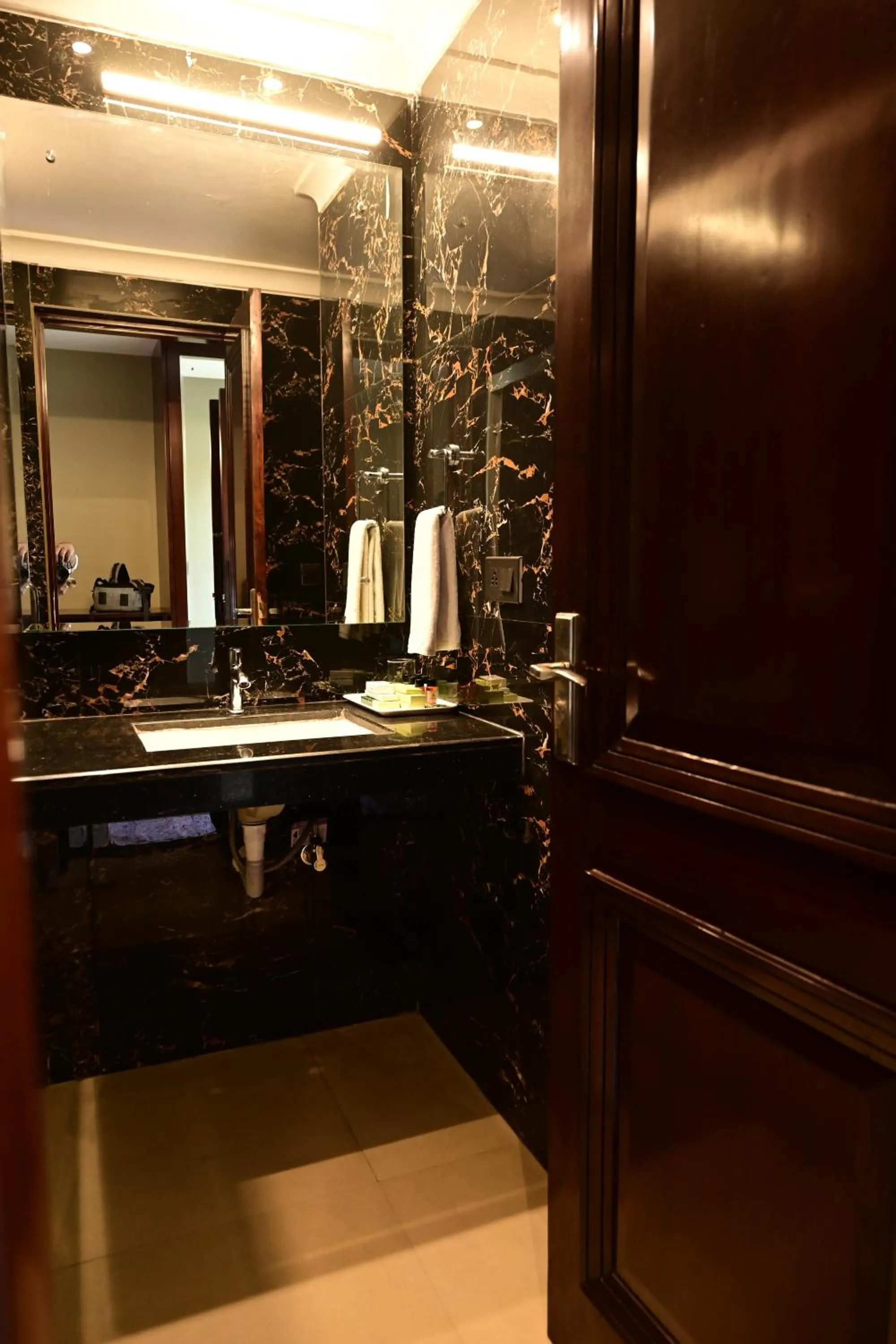 Bathroom in De Alturas Resort