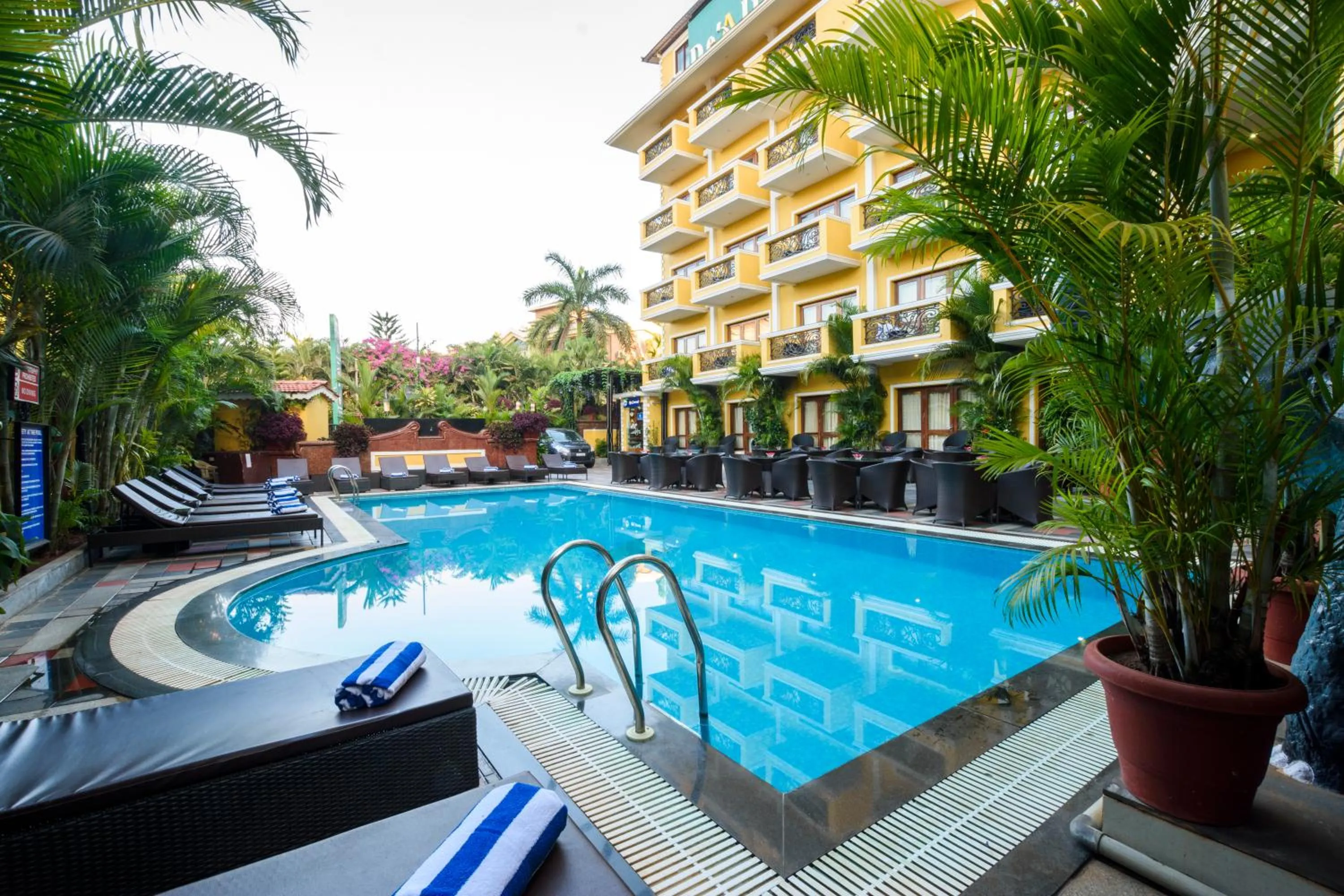 Swimming pool in De Alturas Resort