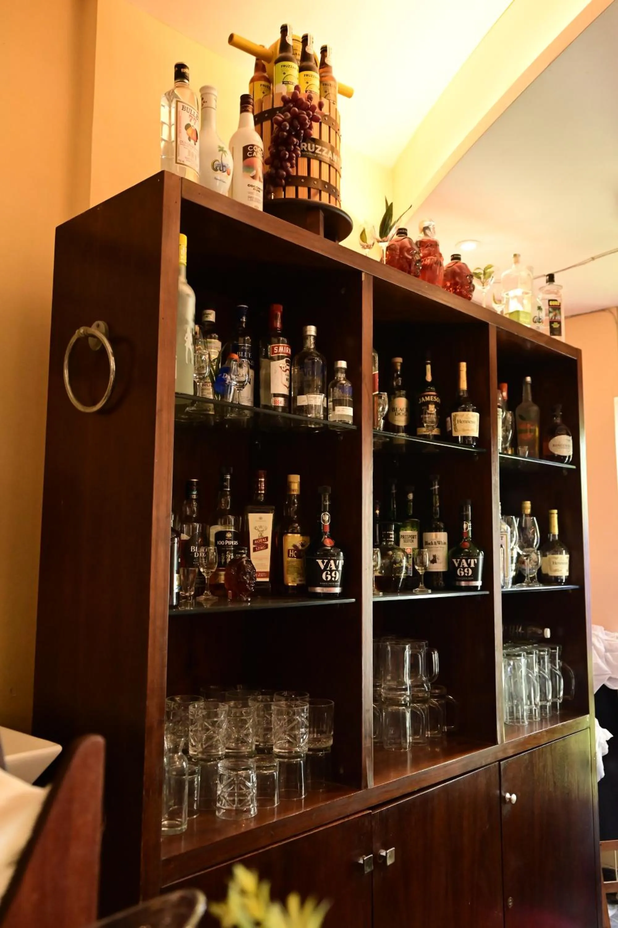 Lounge or bar in De Alturas Resort