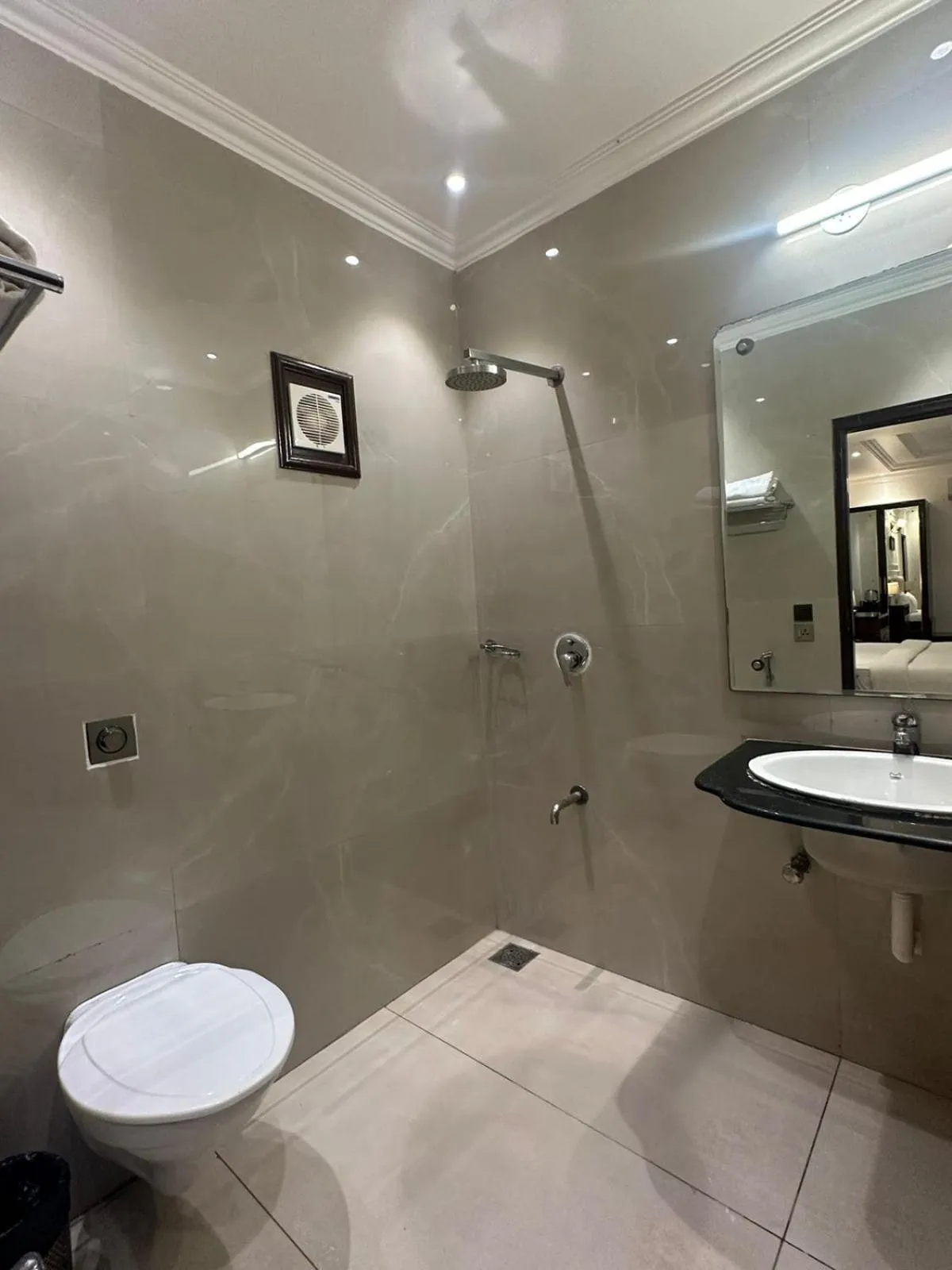 Bathroom in De Alturas Resort