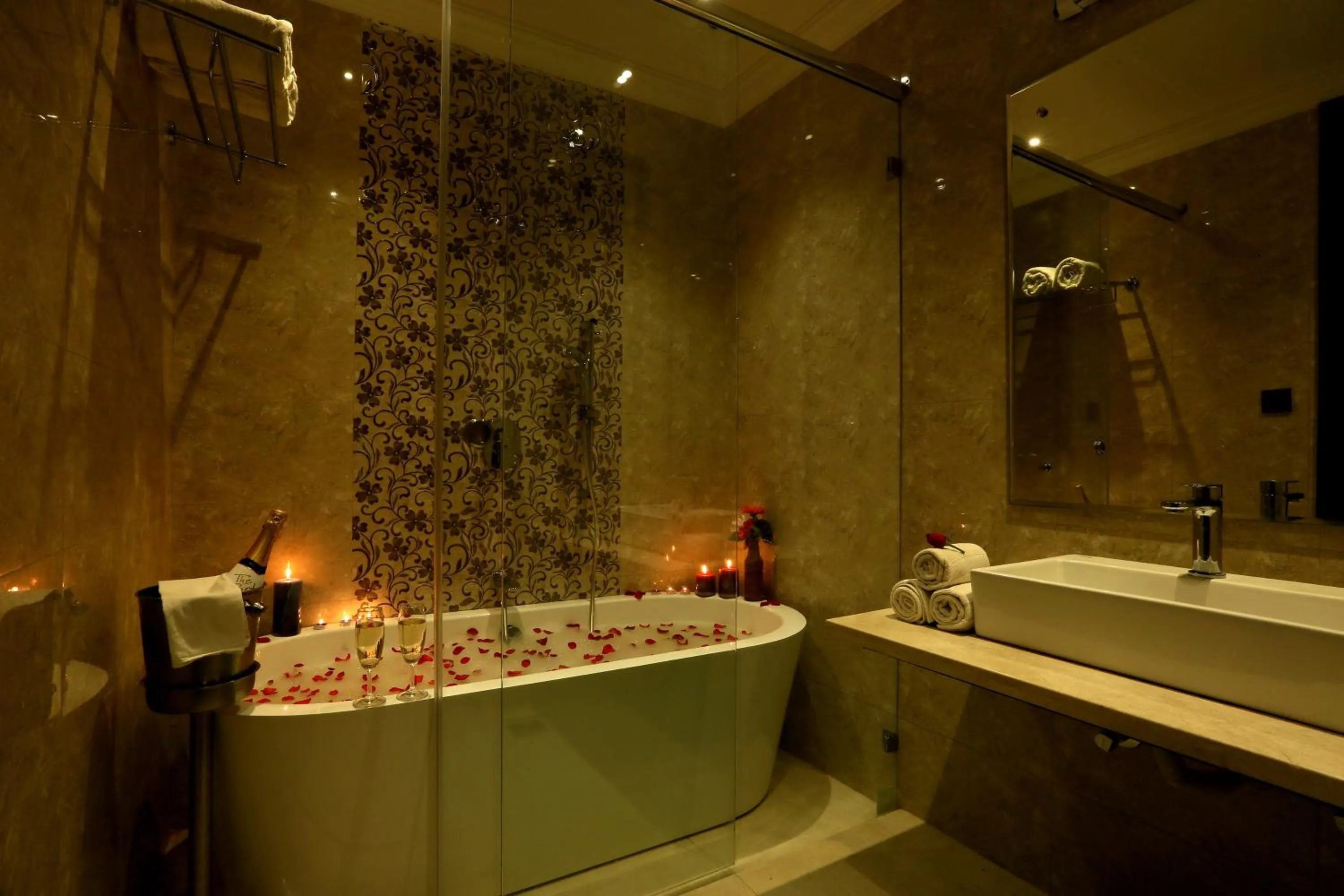 Bathroom in De Alturas Resort