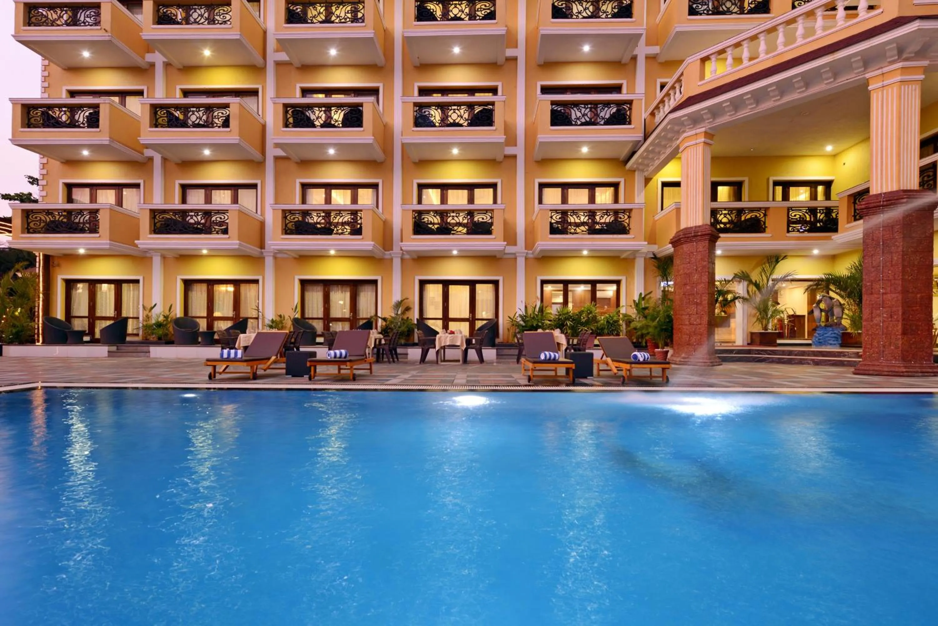 Swimming pool in De Alturas Resort