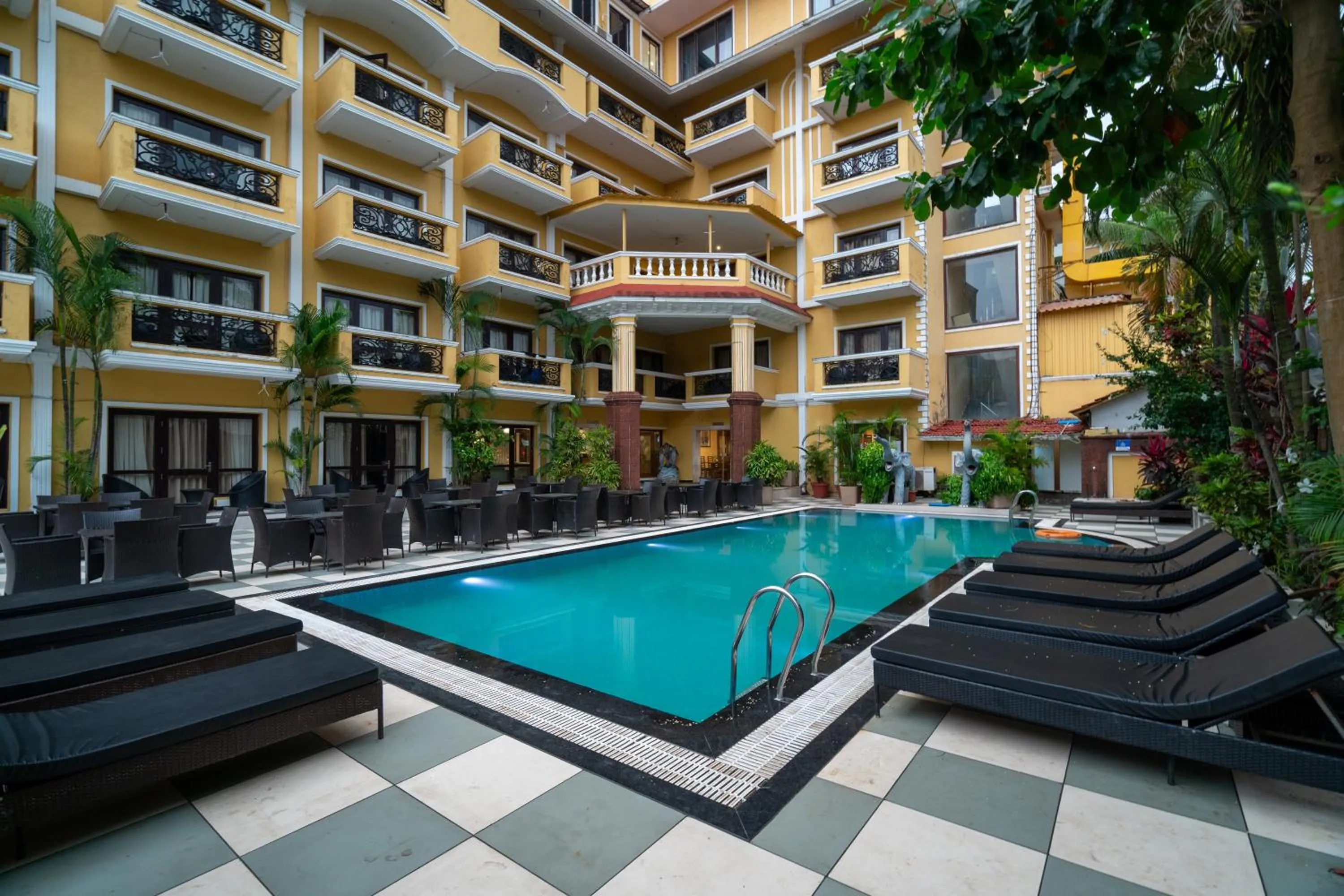 Property building in De Alturas Resort