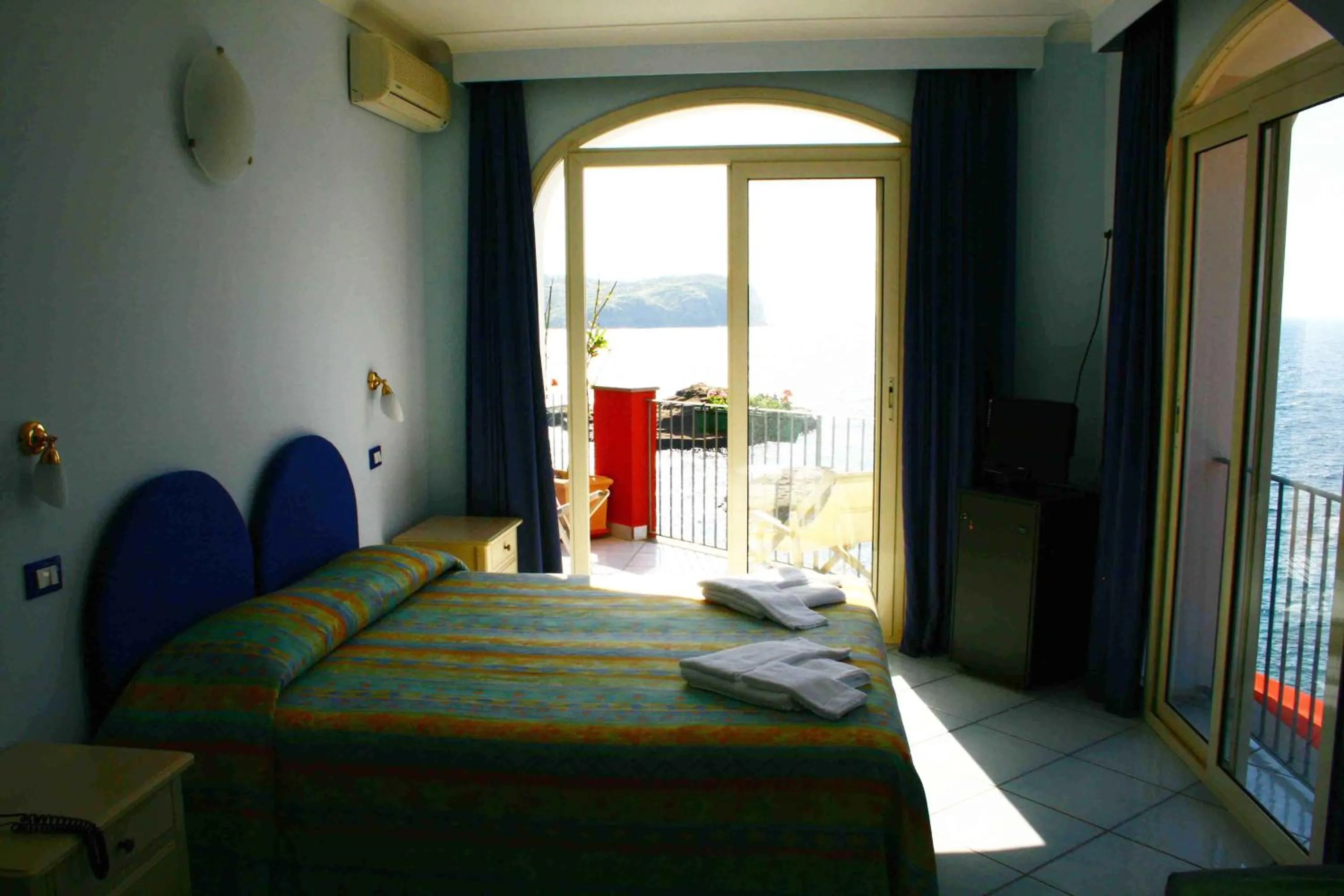 Photo of the whole room, Bed in Hotel Villa Iulia