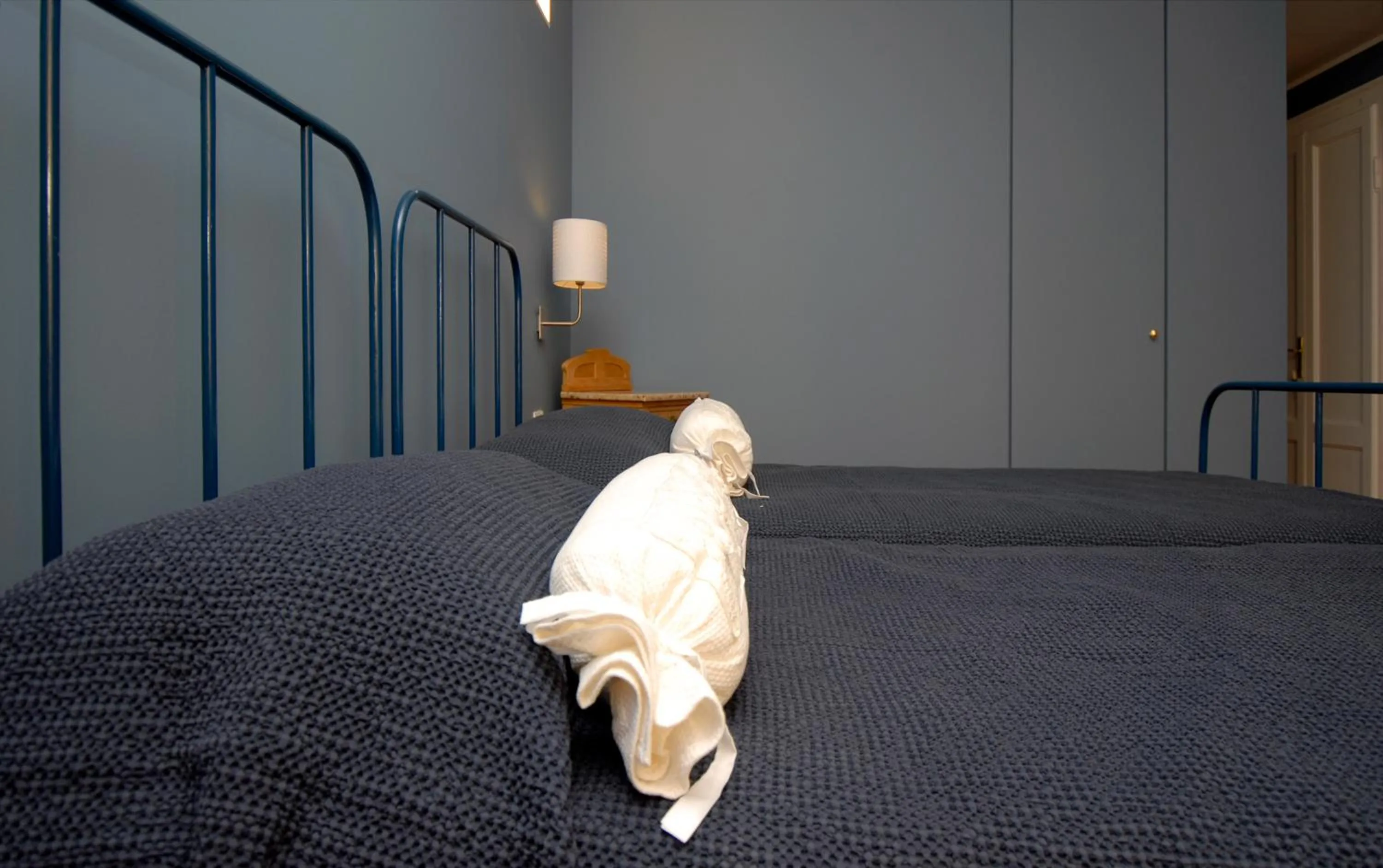 Decorative detail, Bed in B&B Residenza Cavour