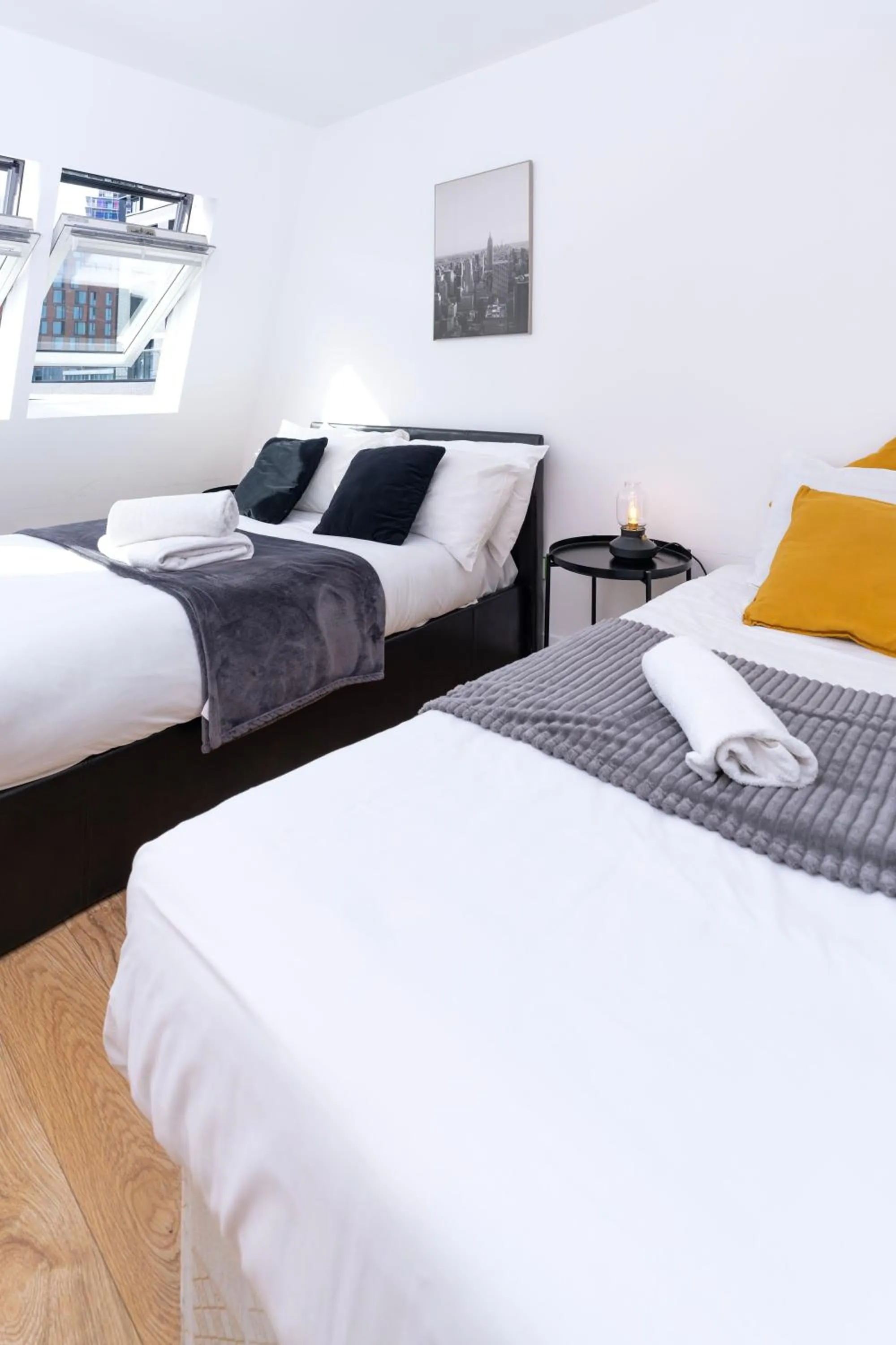 Bed in Shoreditch Apartments by DC London Rooms
