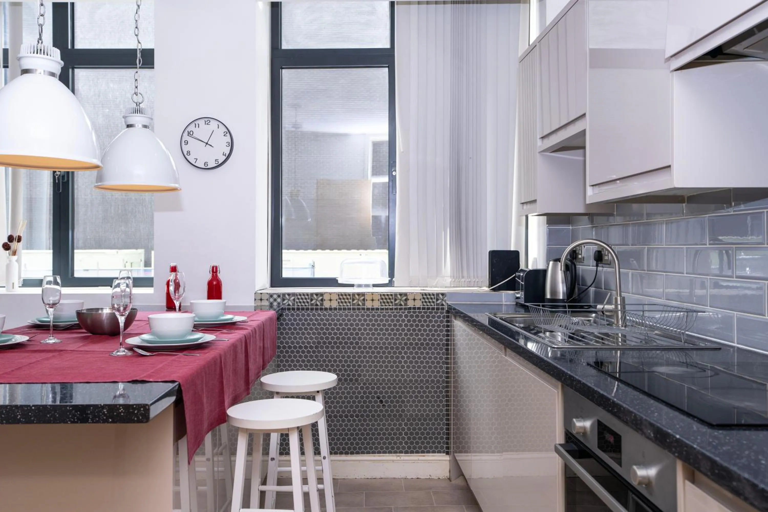 Kitchen or kitchenette in Shoreditch Apartments by DC London Rooms