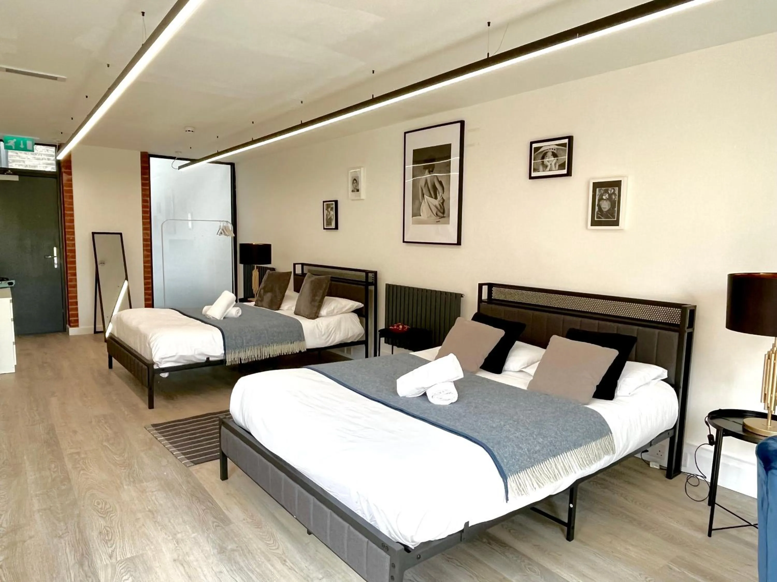 Bed in Shoreditch Apartments by DC London Rooms