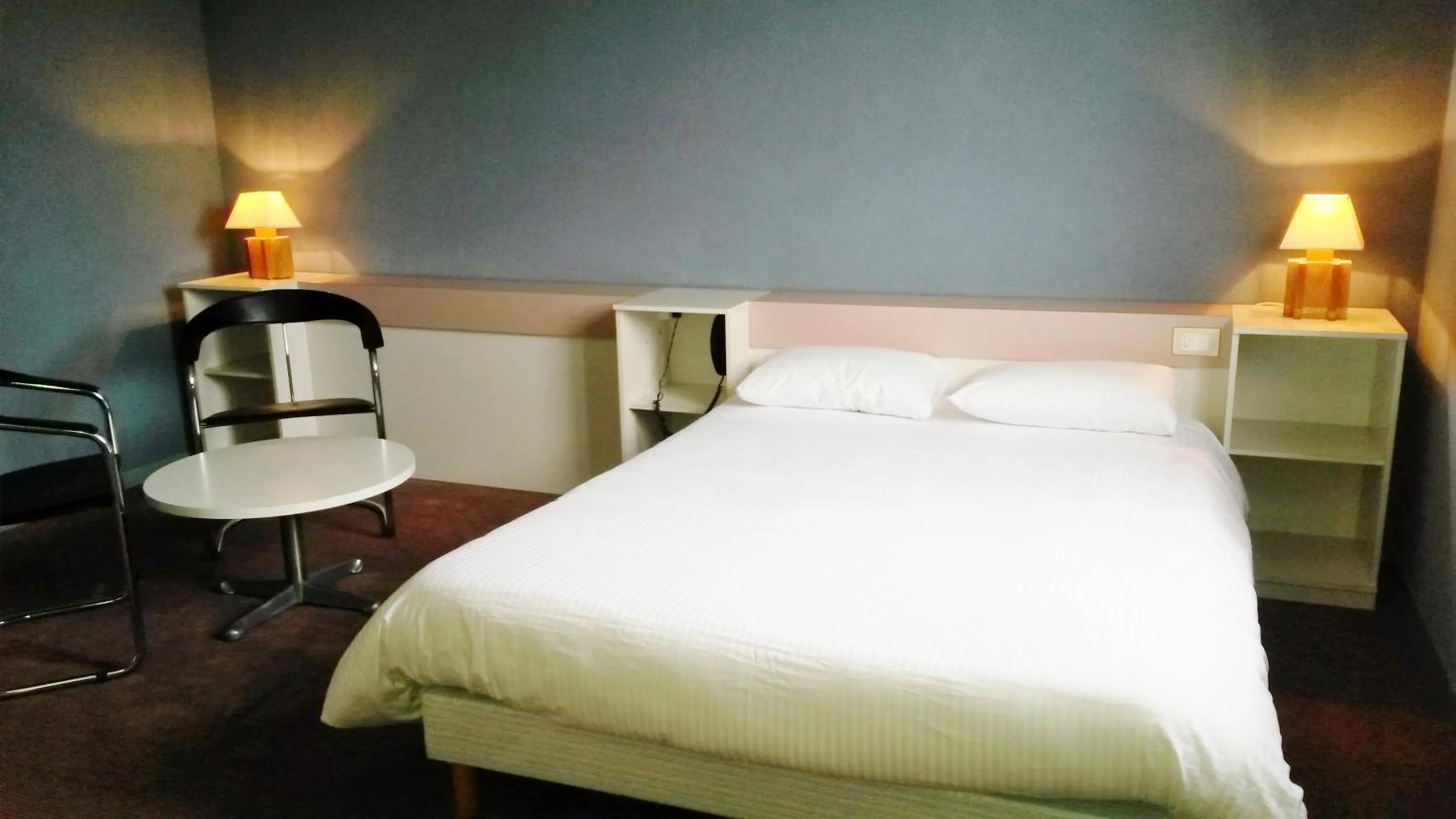 Photo of the whole room in Promotel