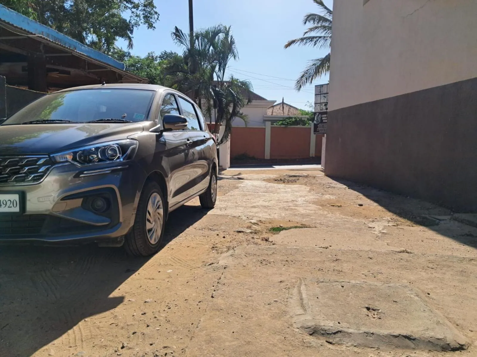 Parking in Sea View Holiday Vagator