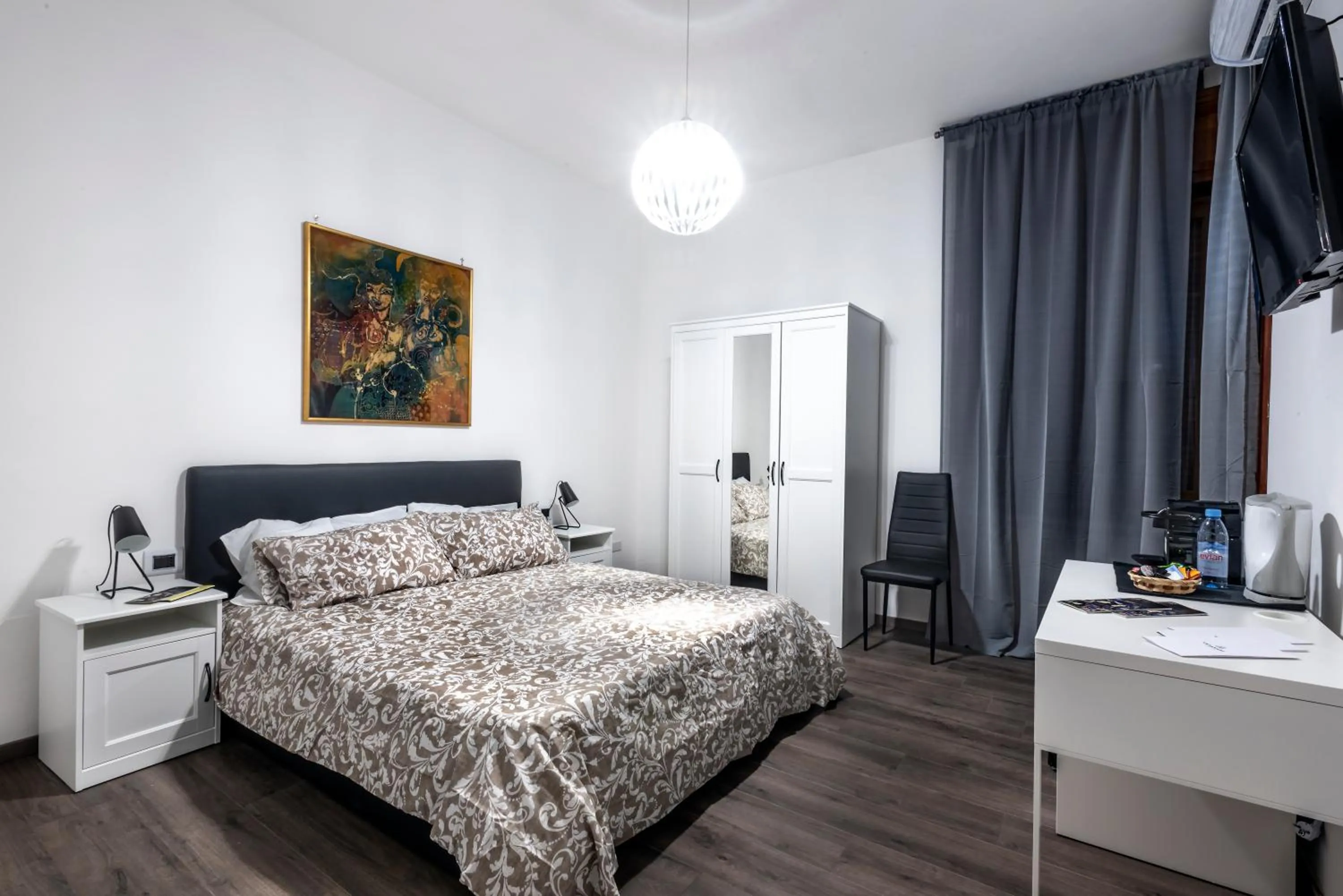 Photo of the whole room, Bed in B&B Amalfi's Luxury Rooms