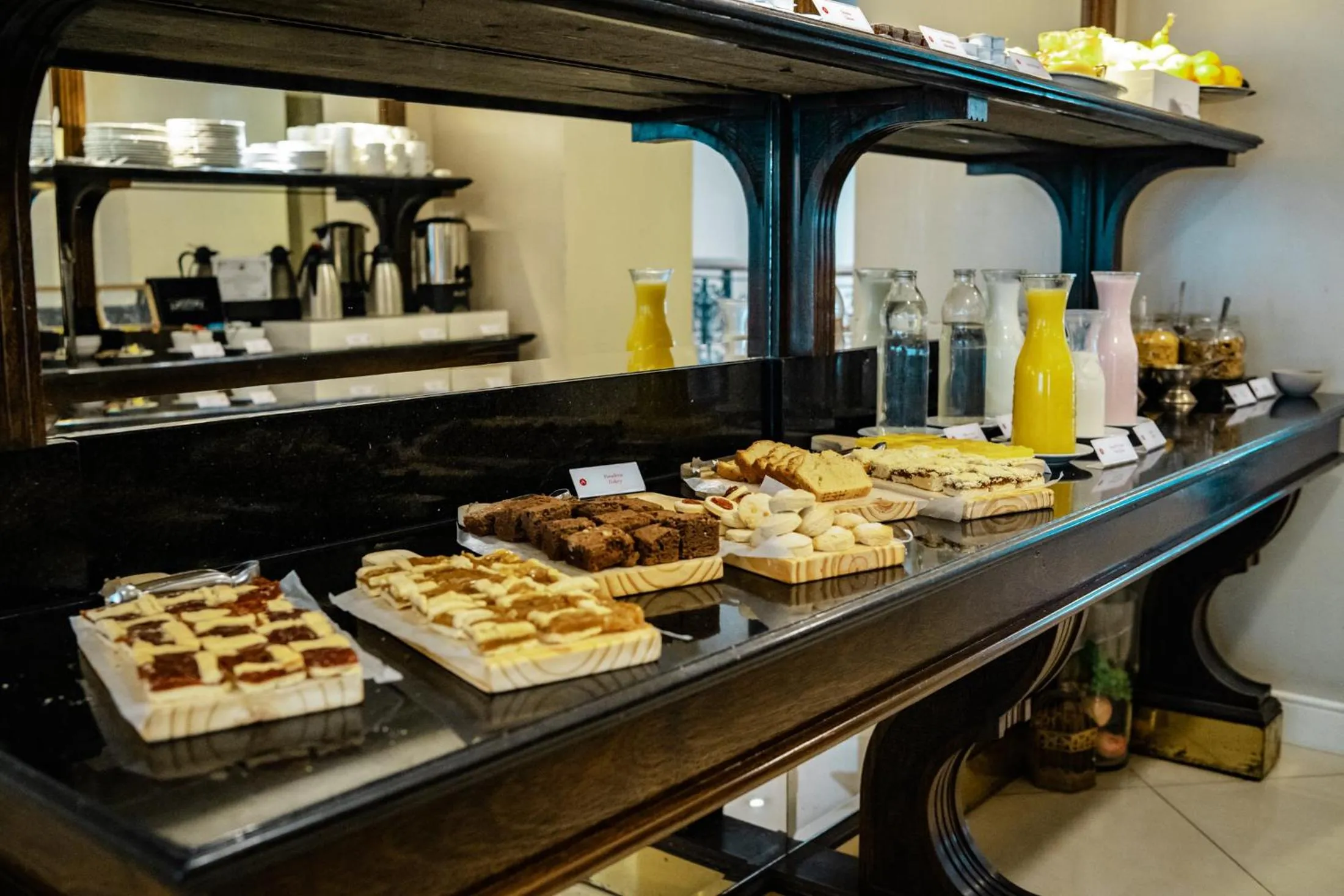 Food and drinks in Amérian Executive Córdoba