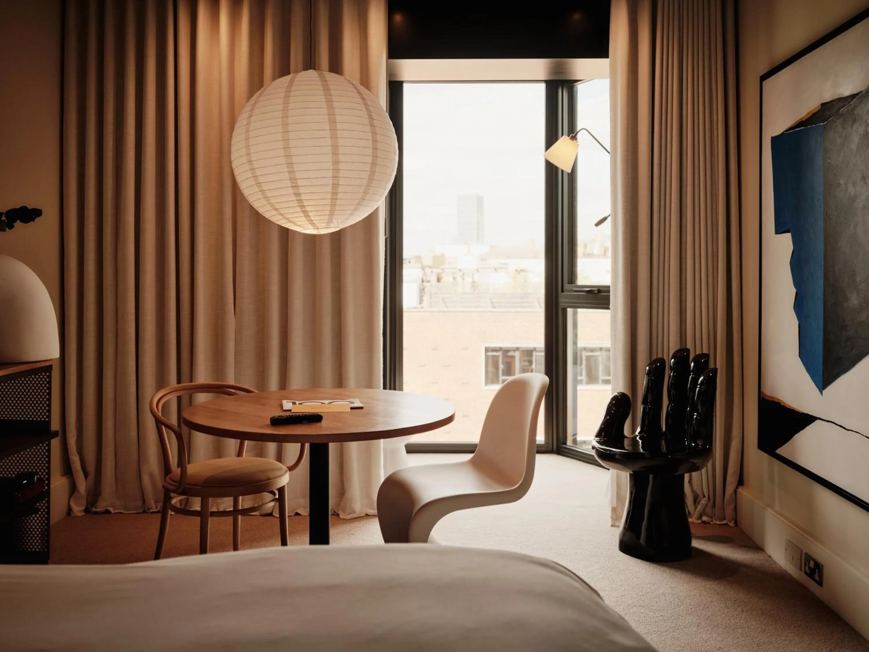 Bedroom, Bed in One Hundred Shoreditch