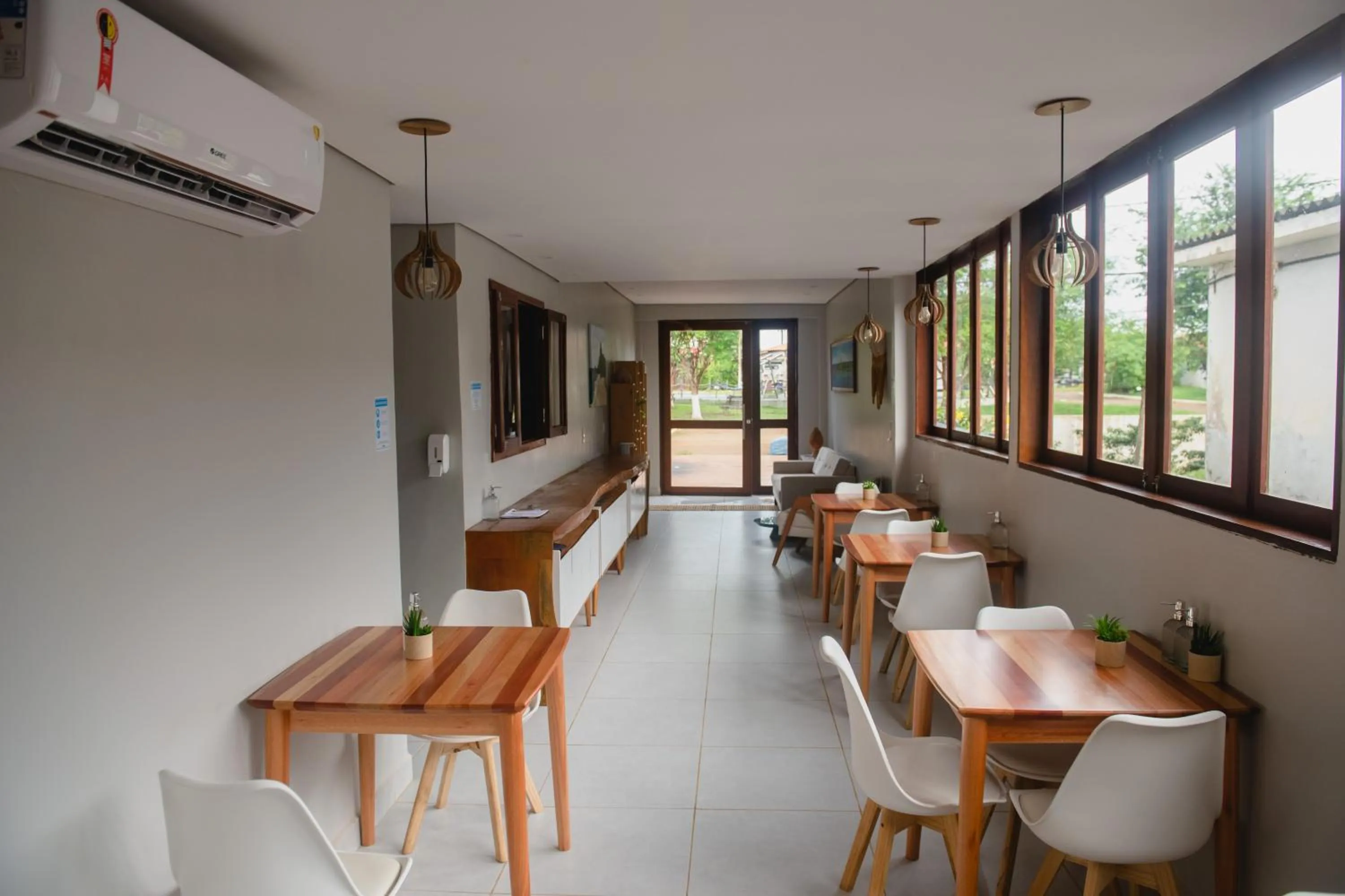 Restaurant/places to eat in Pousada da Mana