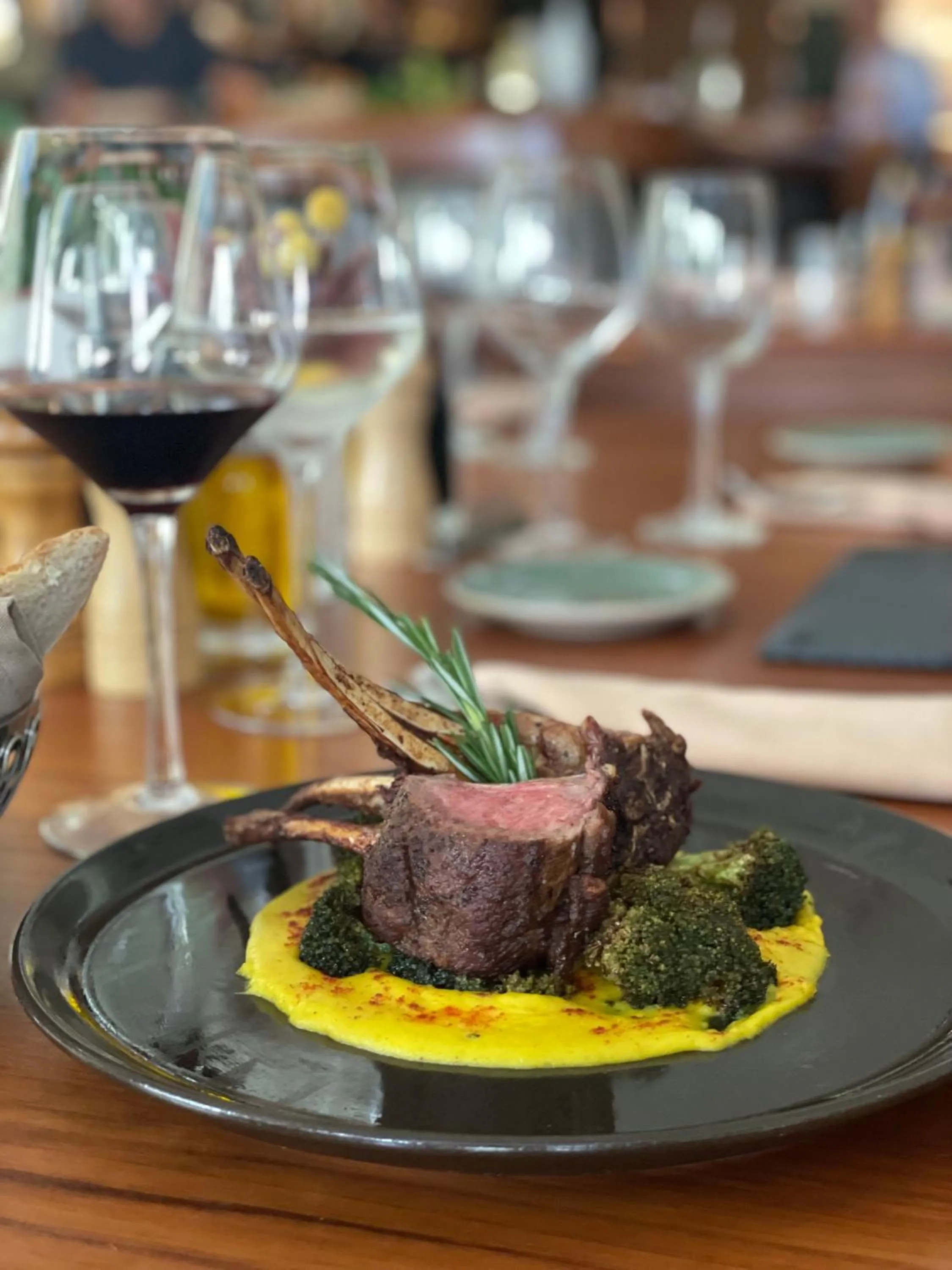 Restaurant/places to eat in Pelican Hotel