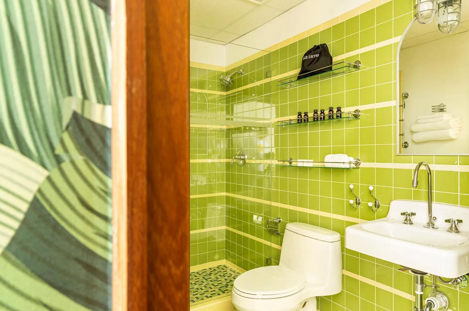 Bathroom in Pelican Hotel