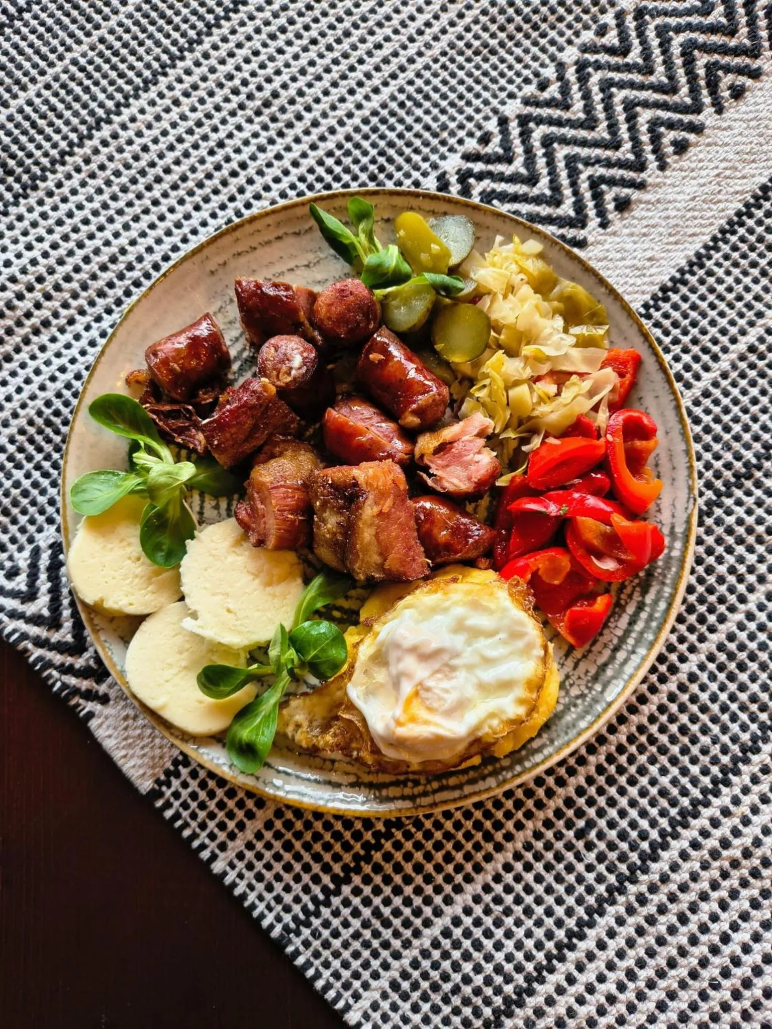 Food in Cabana Sura Getilor Arinis