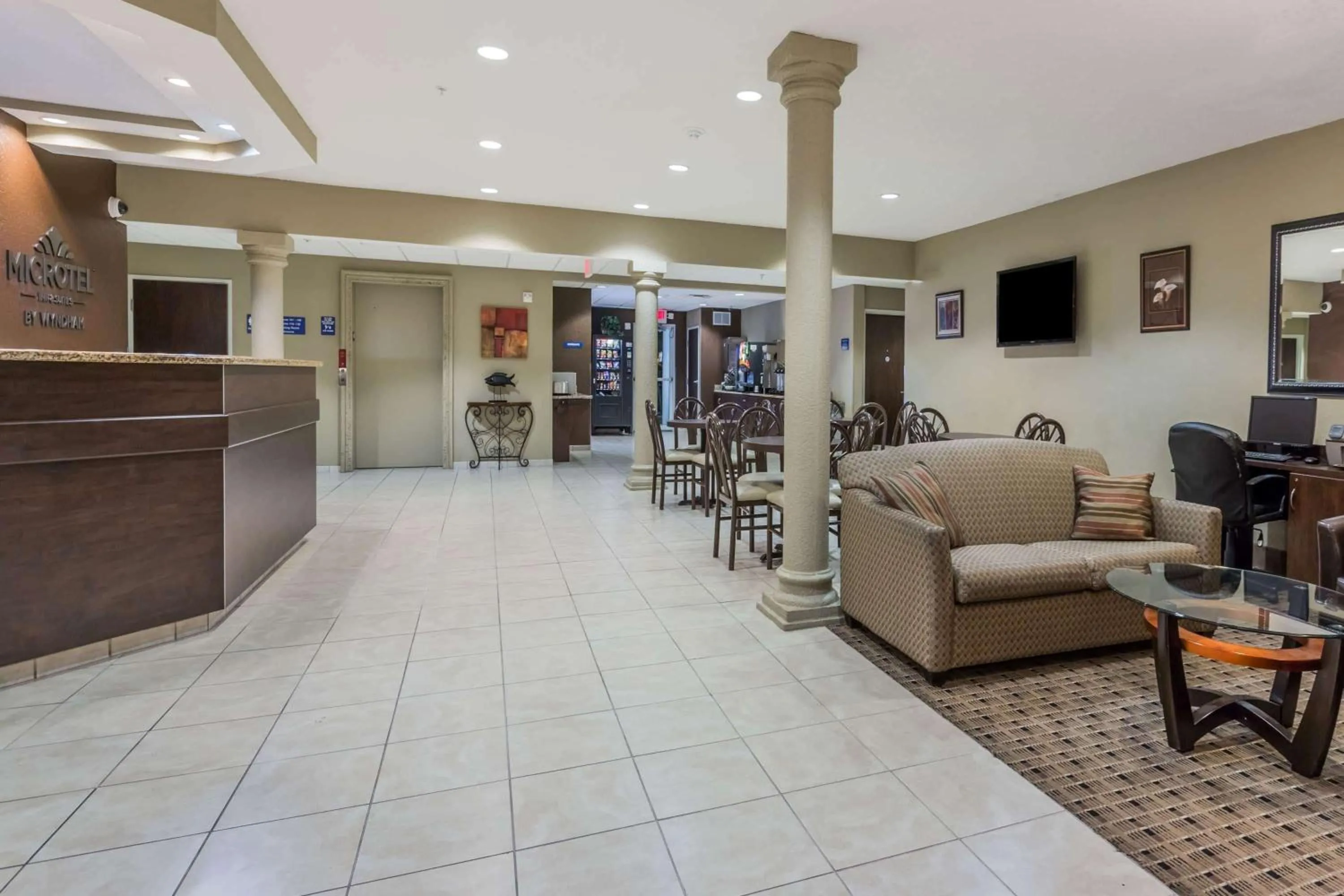 Lobby or reception in Microtel Inn & Suites by Wyndham Jacksonville Airport