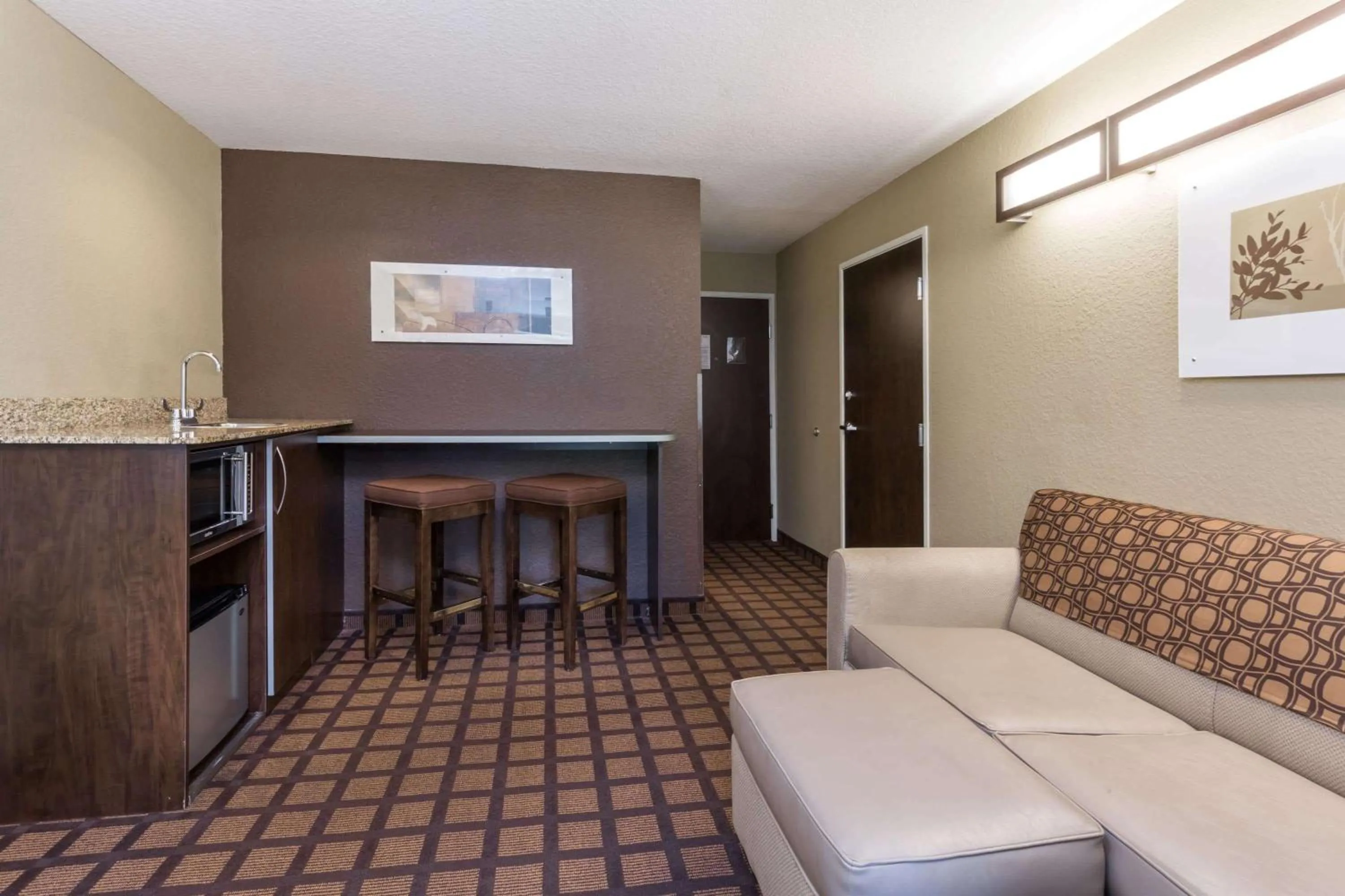 Photo of the whole room in Microtel Inn & Suites by Wyndham Jacksonville Airport