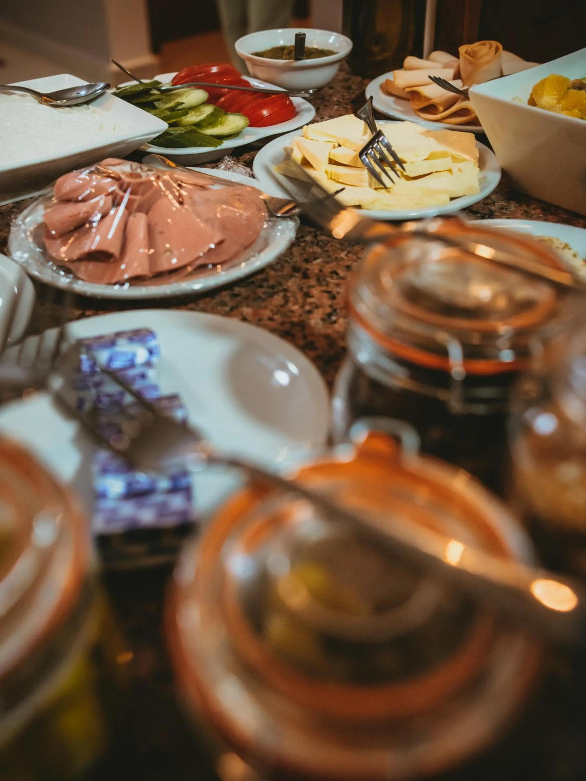 Food and drinks in Over Mountains Hotel