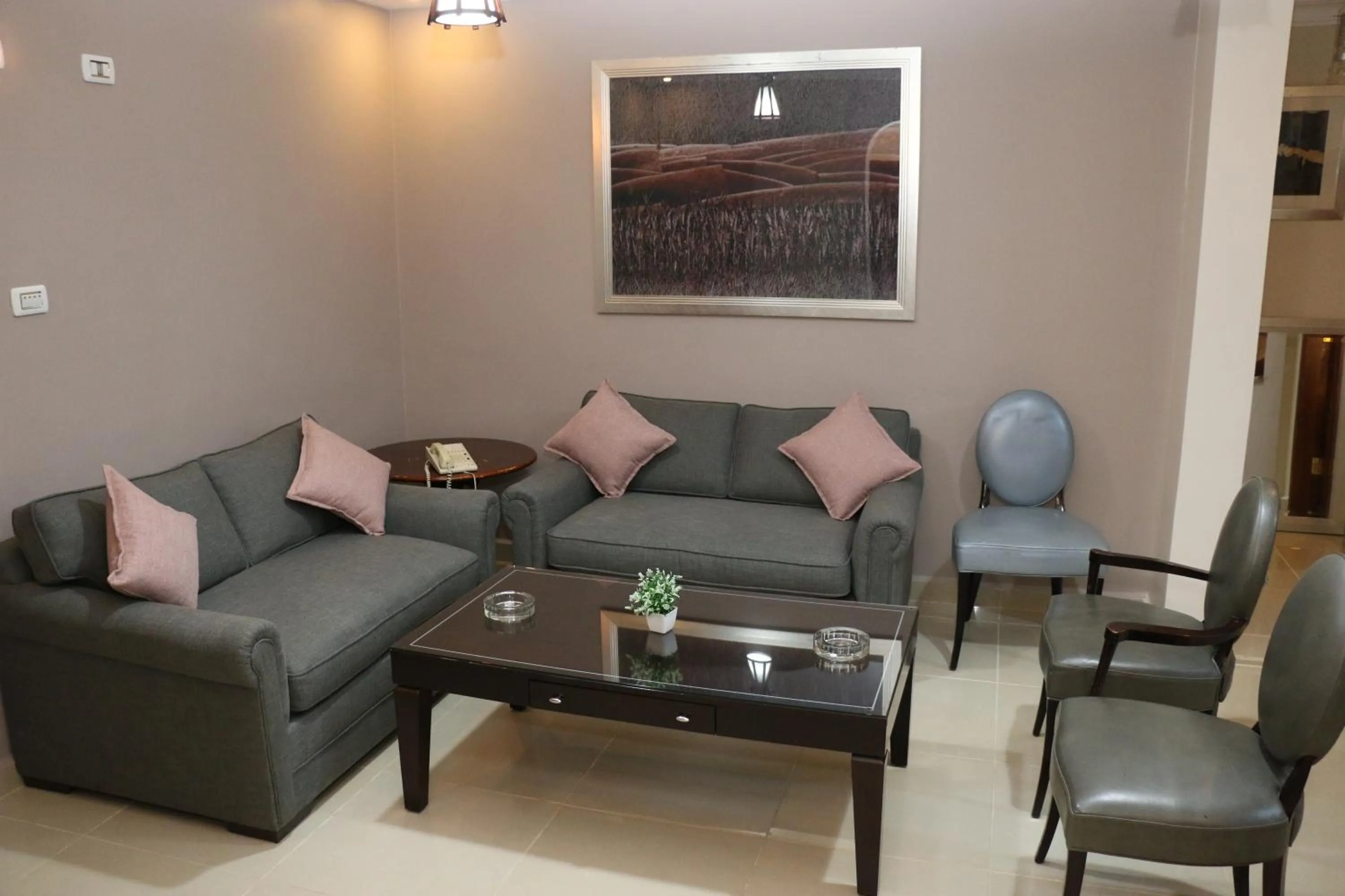 Living room in Over Mountains Hotel