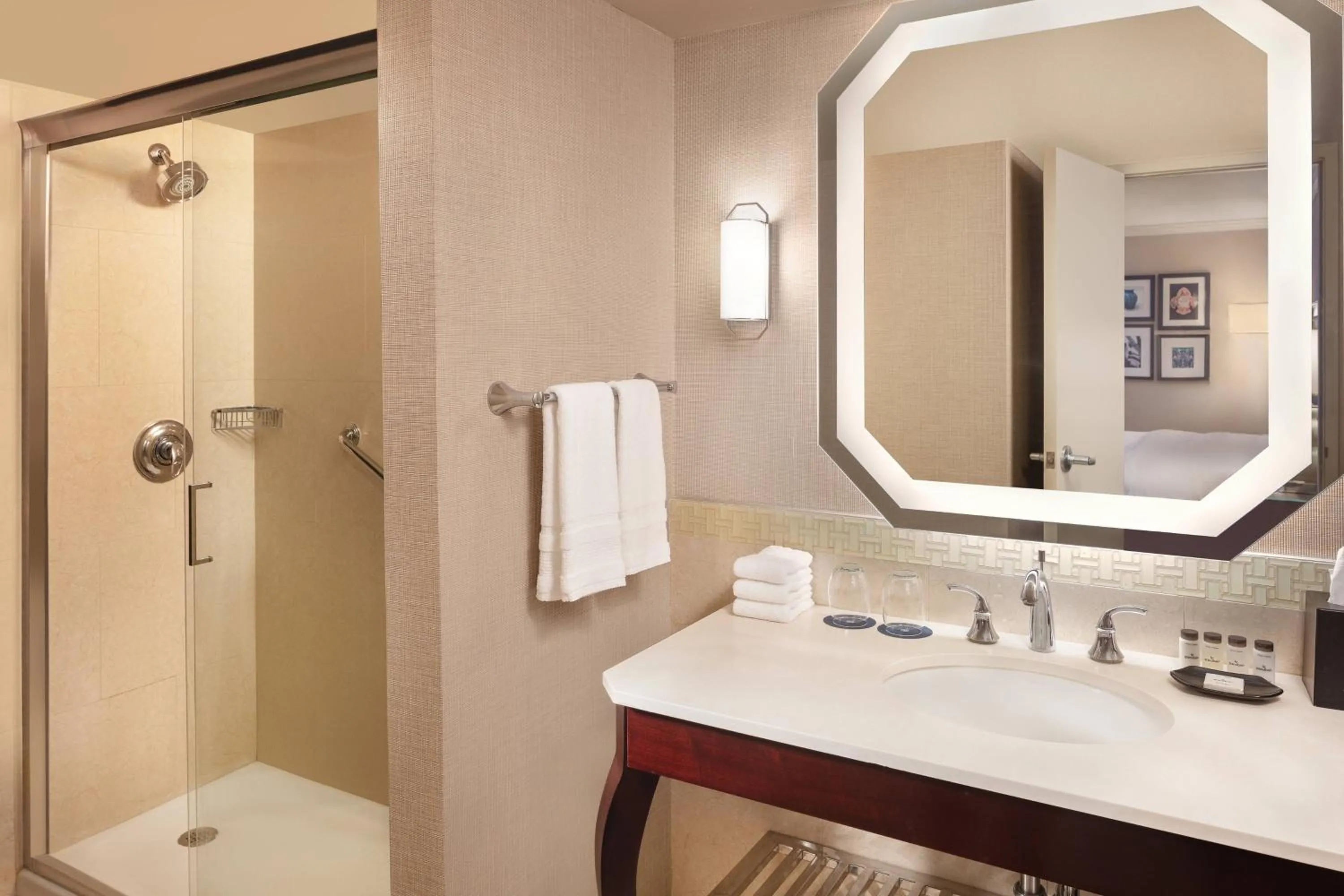 Bathroom in Sheraton New Orleans Hotel