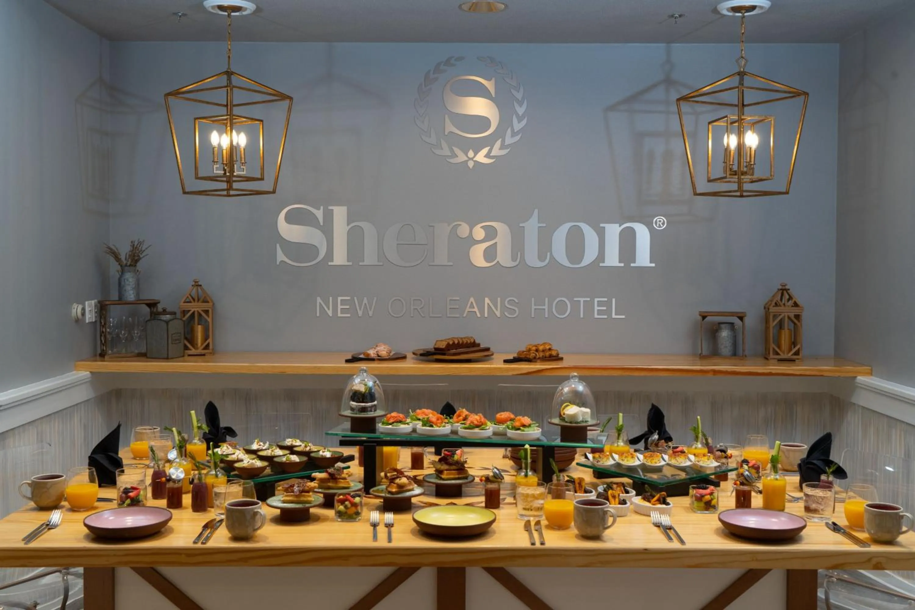Restaurant/places to eat in Sheraton New Orleans Hotel