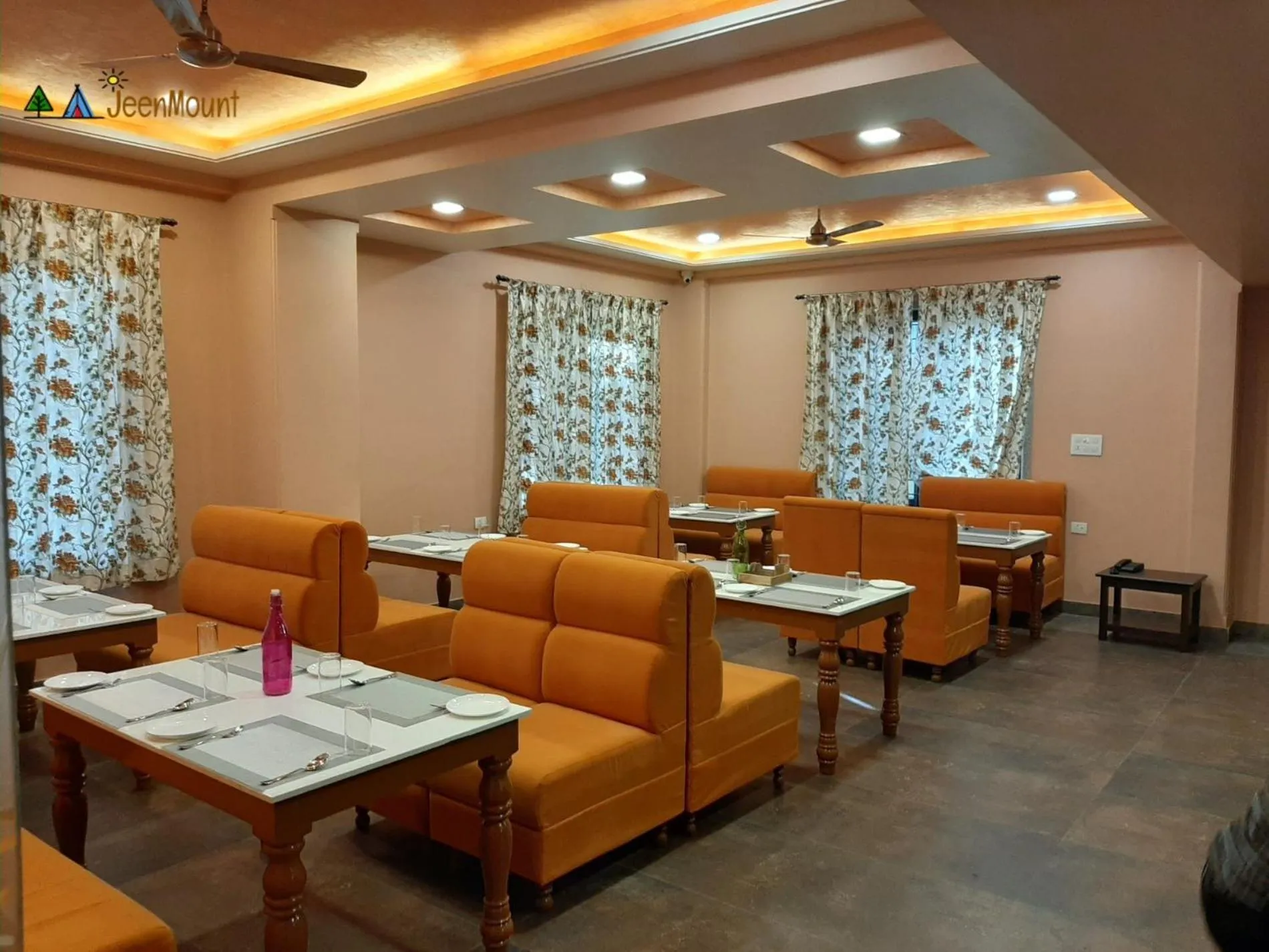 Restaurant/places to eat in Jeenmount Heritage Boutique Hotel