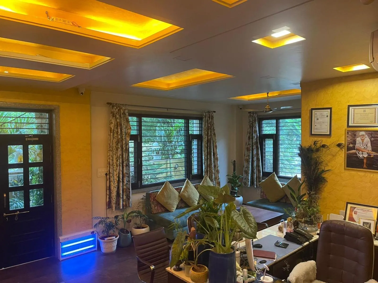 Living room in Jeenmount Heritage Boutique Hotel