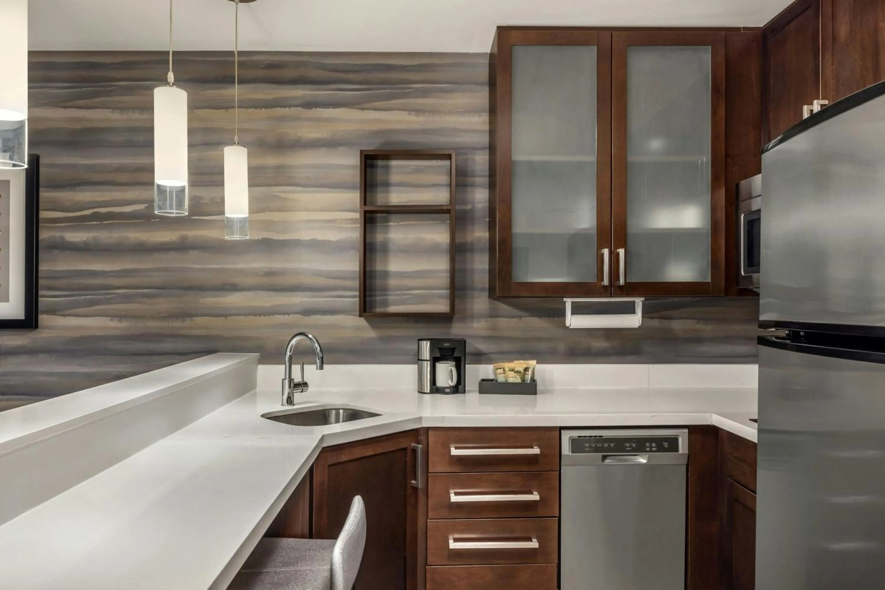 Kitchen or kitchenette in Residence Inn by Marriott Albany Washington Avenue