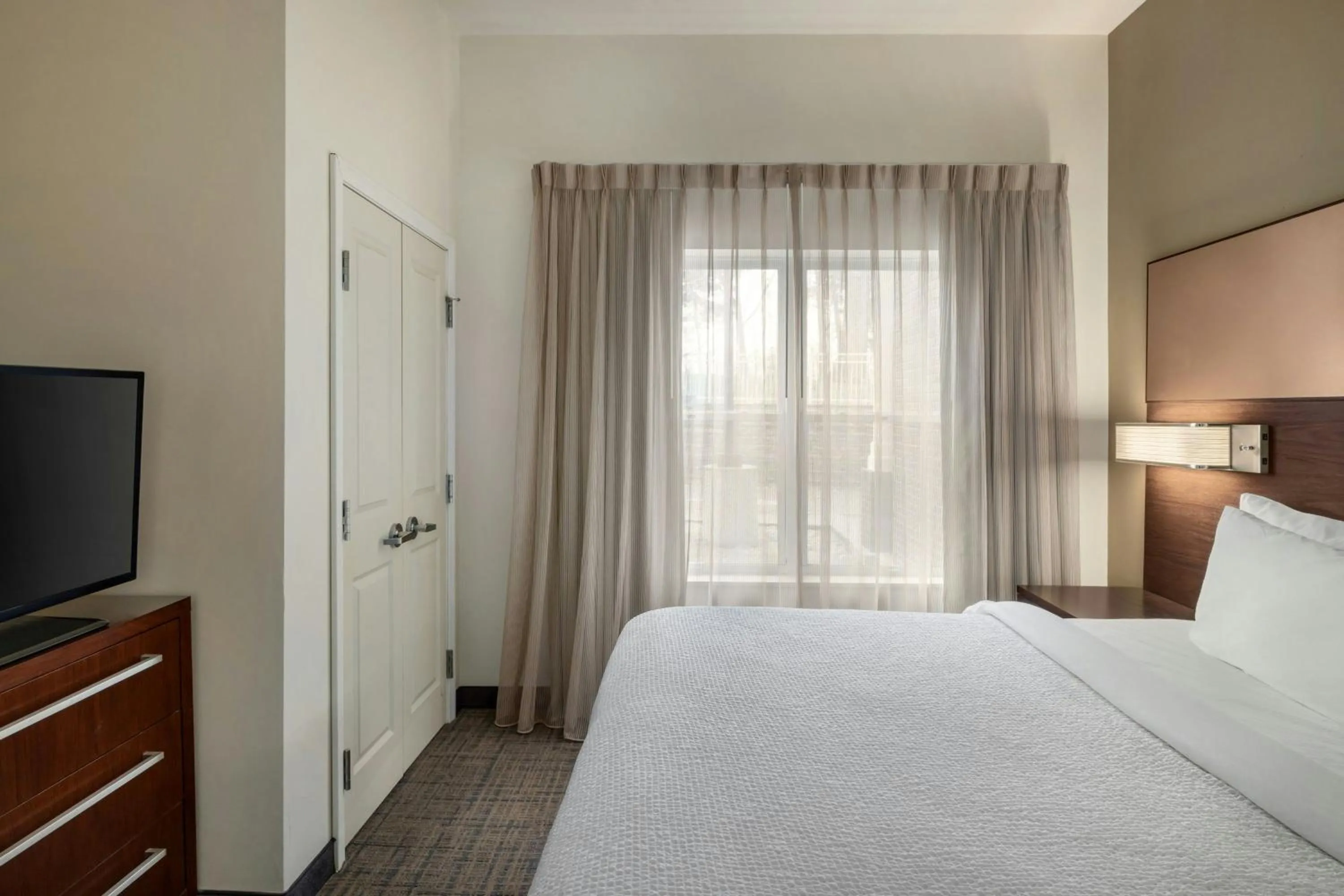 Bedroom, Bed in Residence Inn by Marriott Albany Washington Avenue