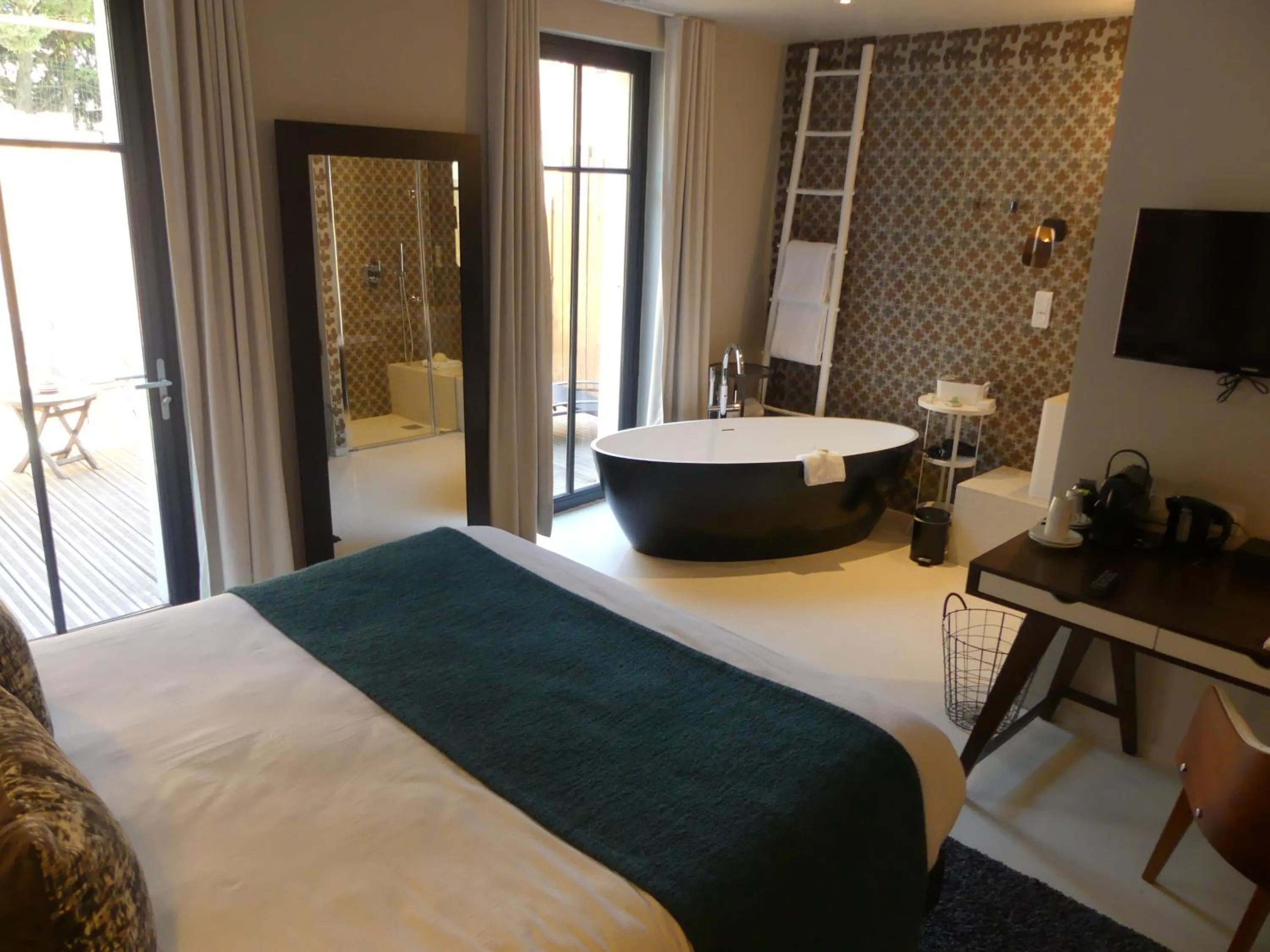 Photo of the whole room, Bed in Hotel Pont Levis - Franck Putelat