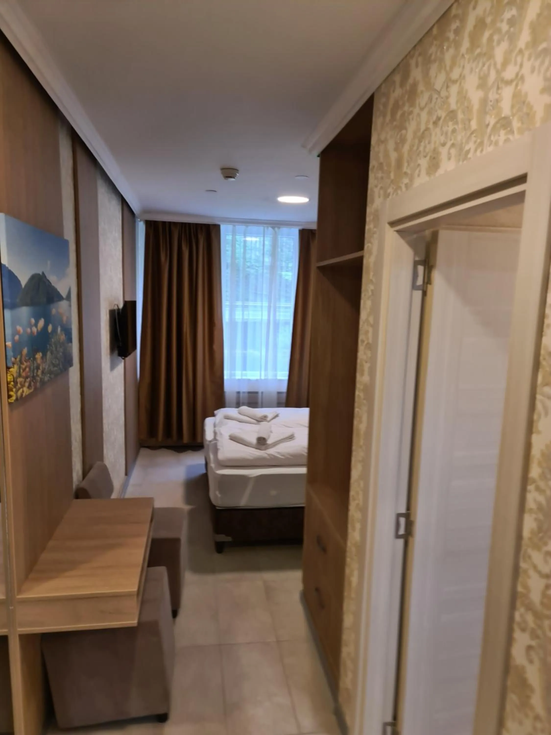 Bedroom, Bed in Helvetia