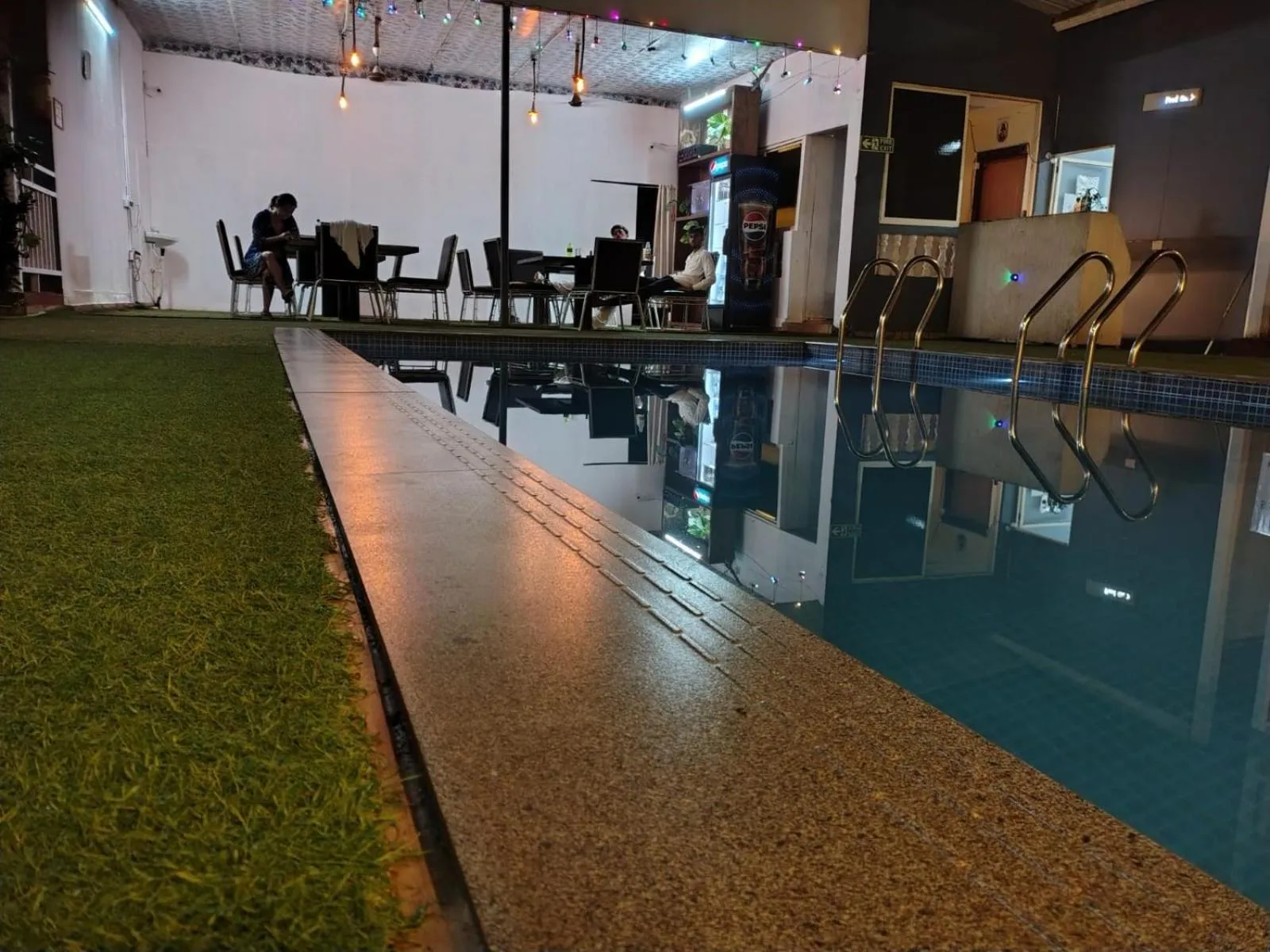 Sea Shell Beach Cottages & Suites