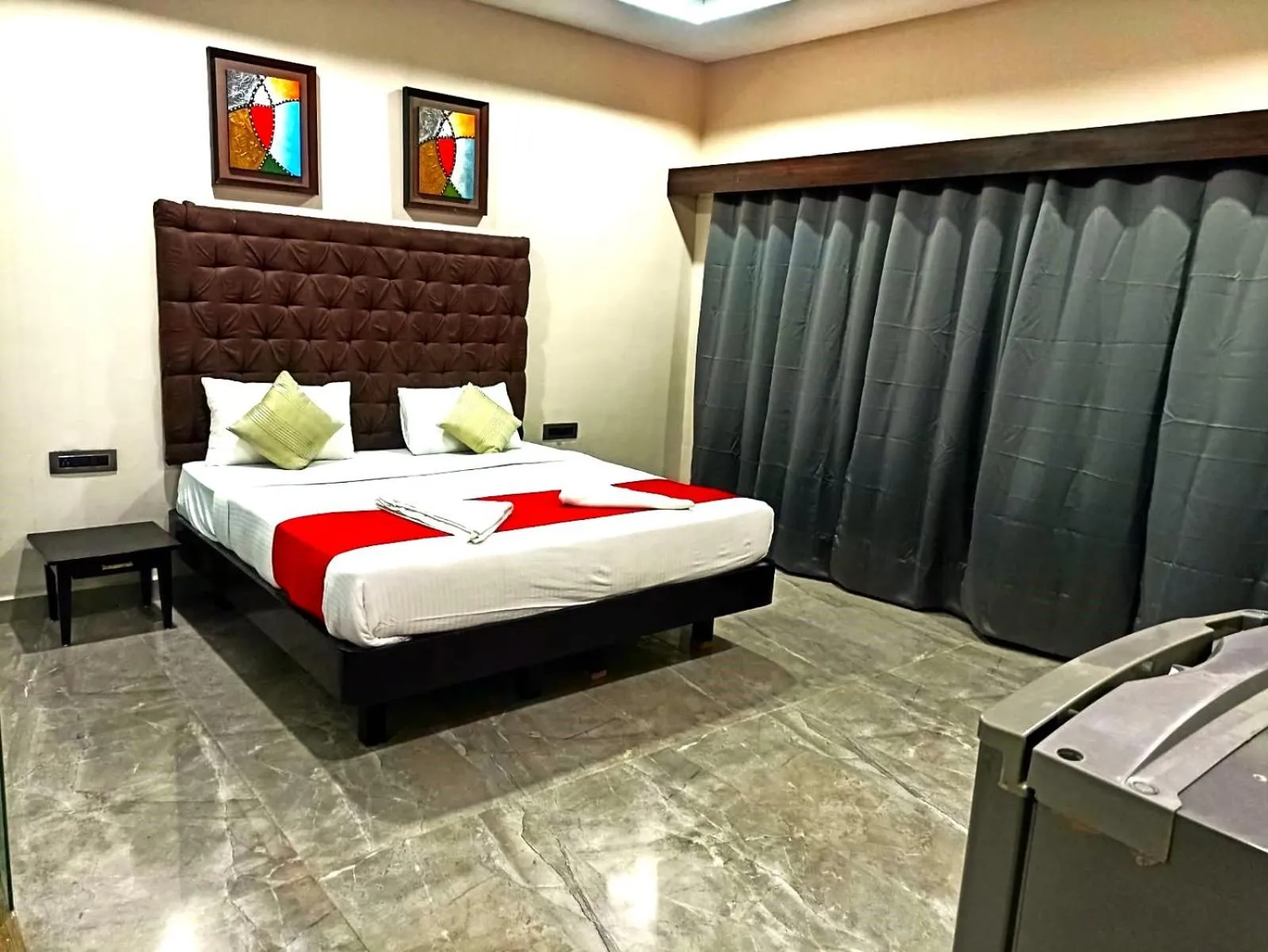 Bed in Sea Shell Beach Cottages & Suites