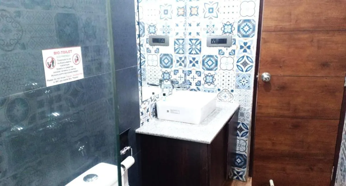 Bathroom in Sea Shell Beach Cottages & Suites