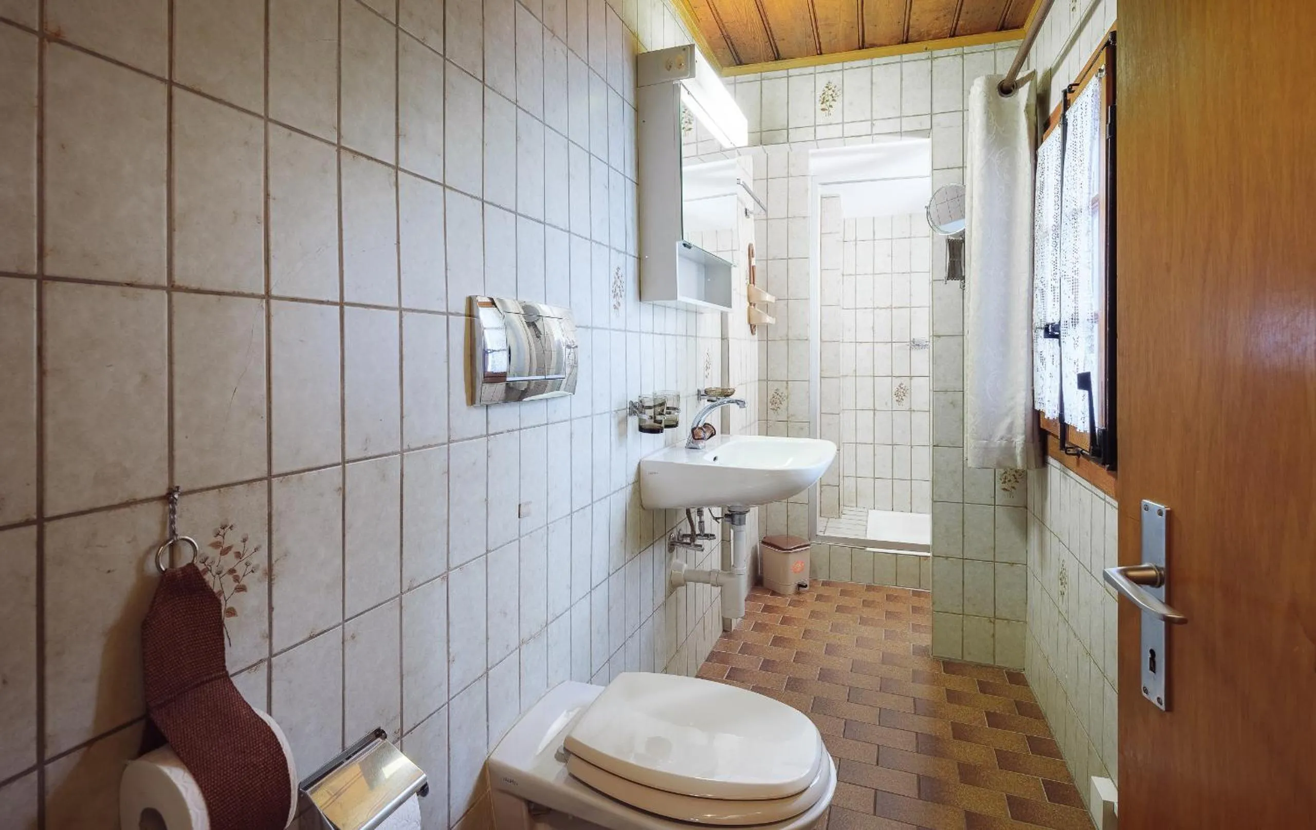 Shower in Cricerhaus
