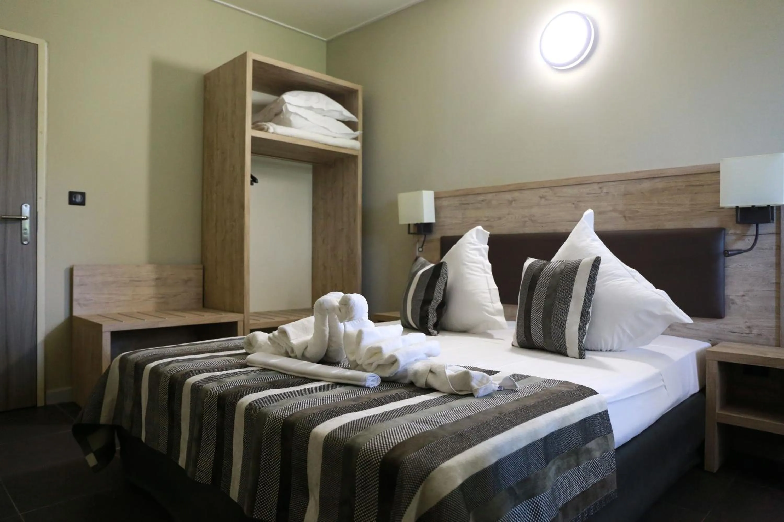 Bedroom in Le Banana's Hotel