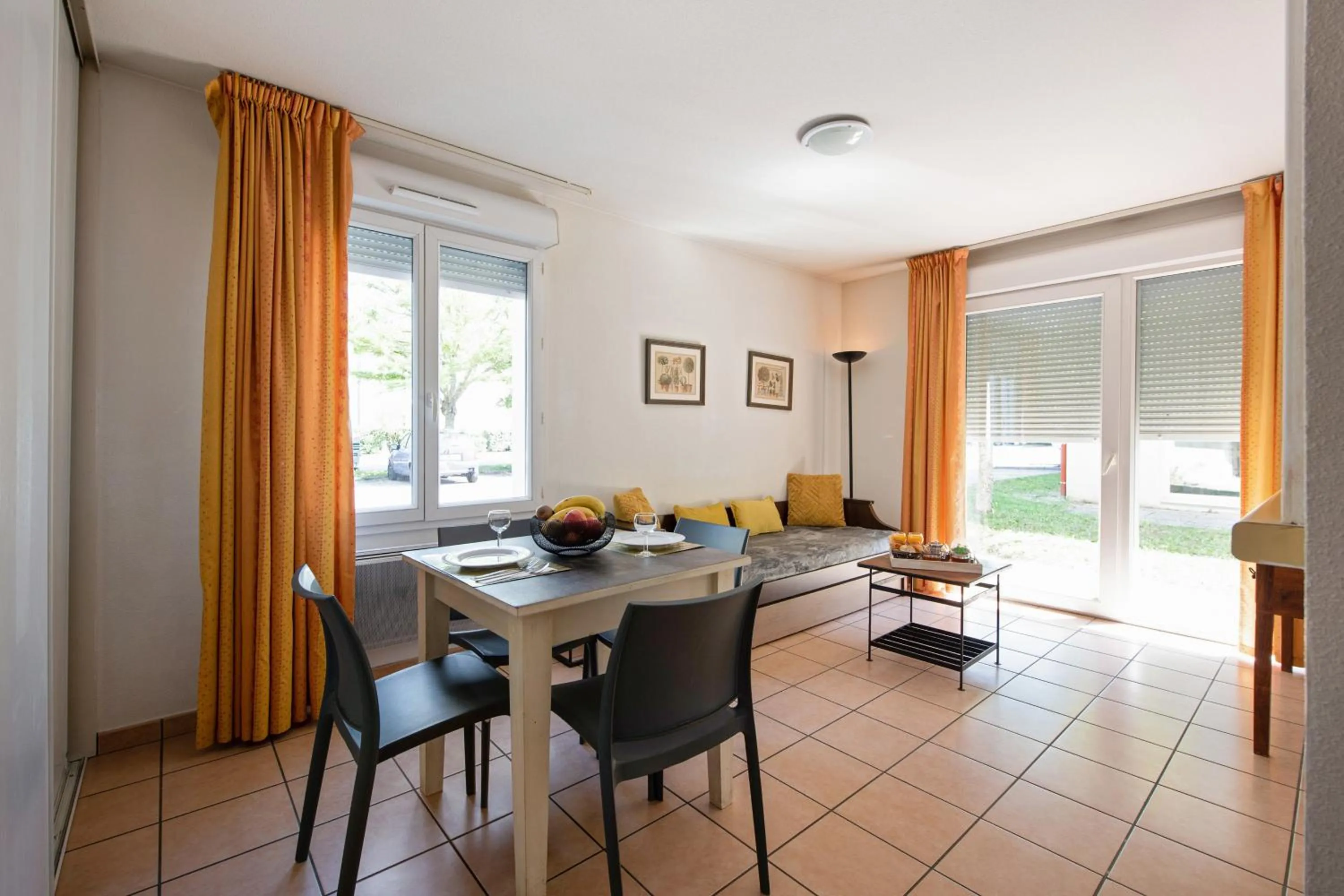 Living room in Appart'City Classic Dijon - Toison D'Or