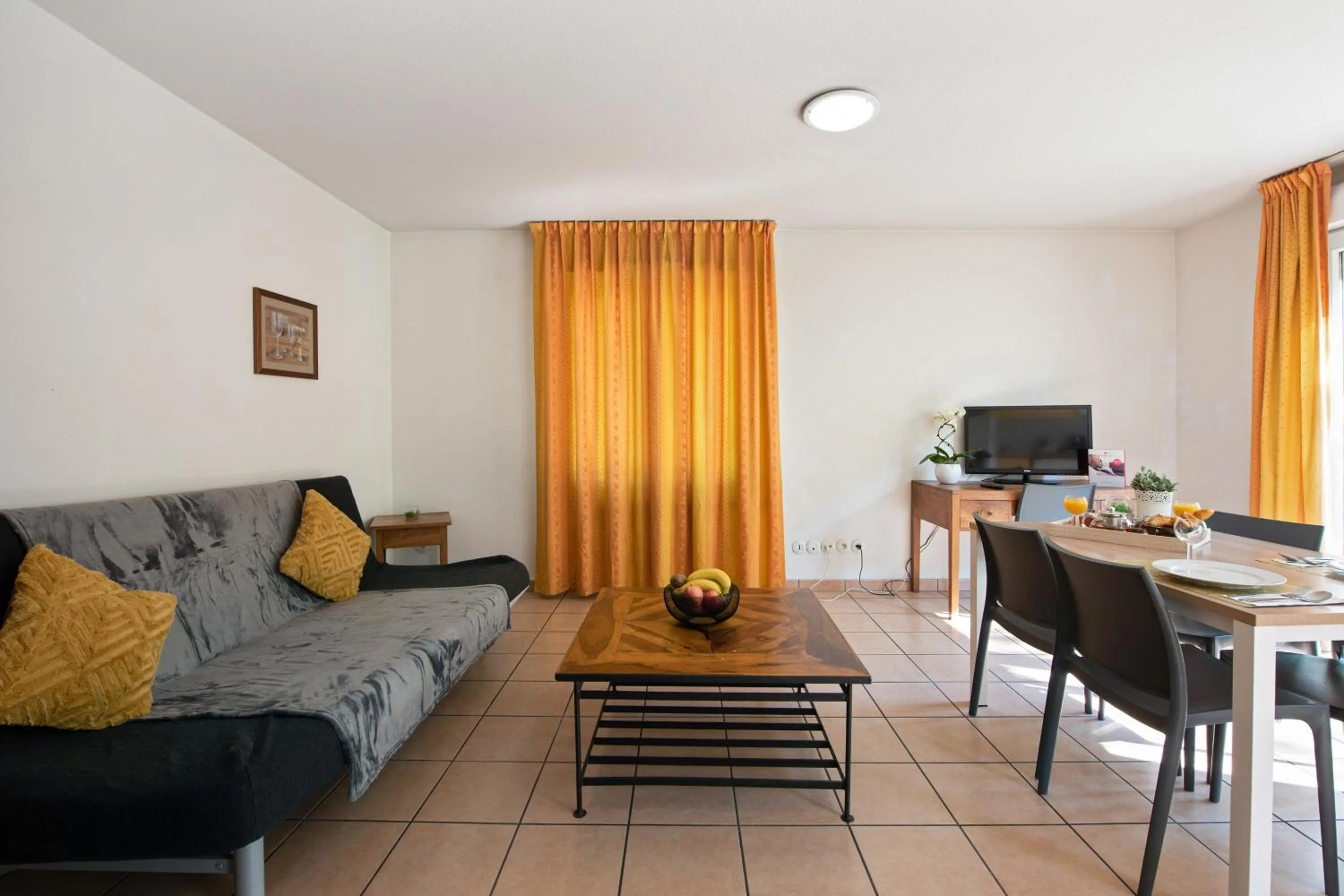 Living room in Appart'City Classic Dijon - Toison D'Or