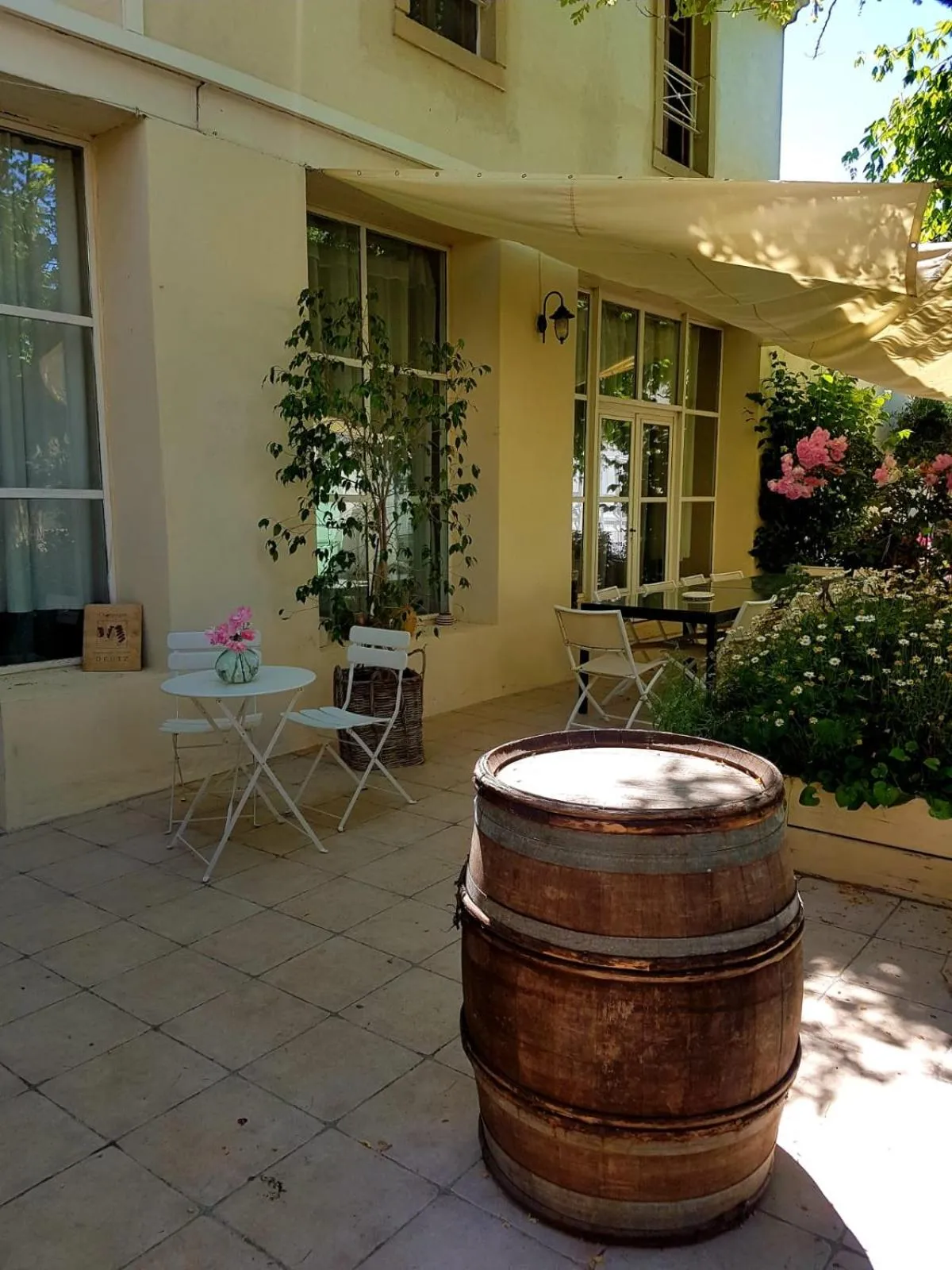 Garden view in Lacanepière