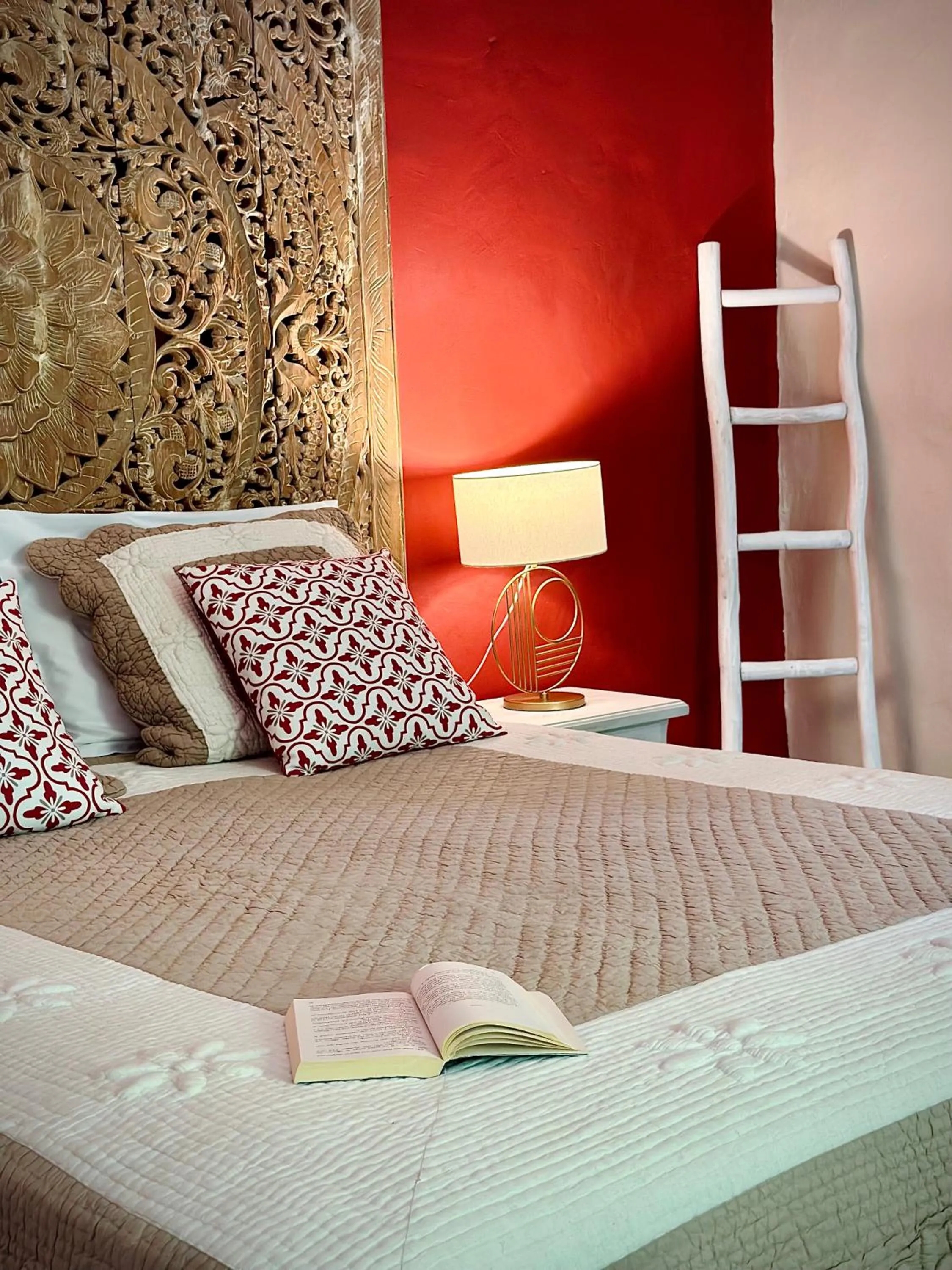 Bedroom, Bed in Lacanepière